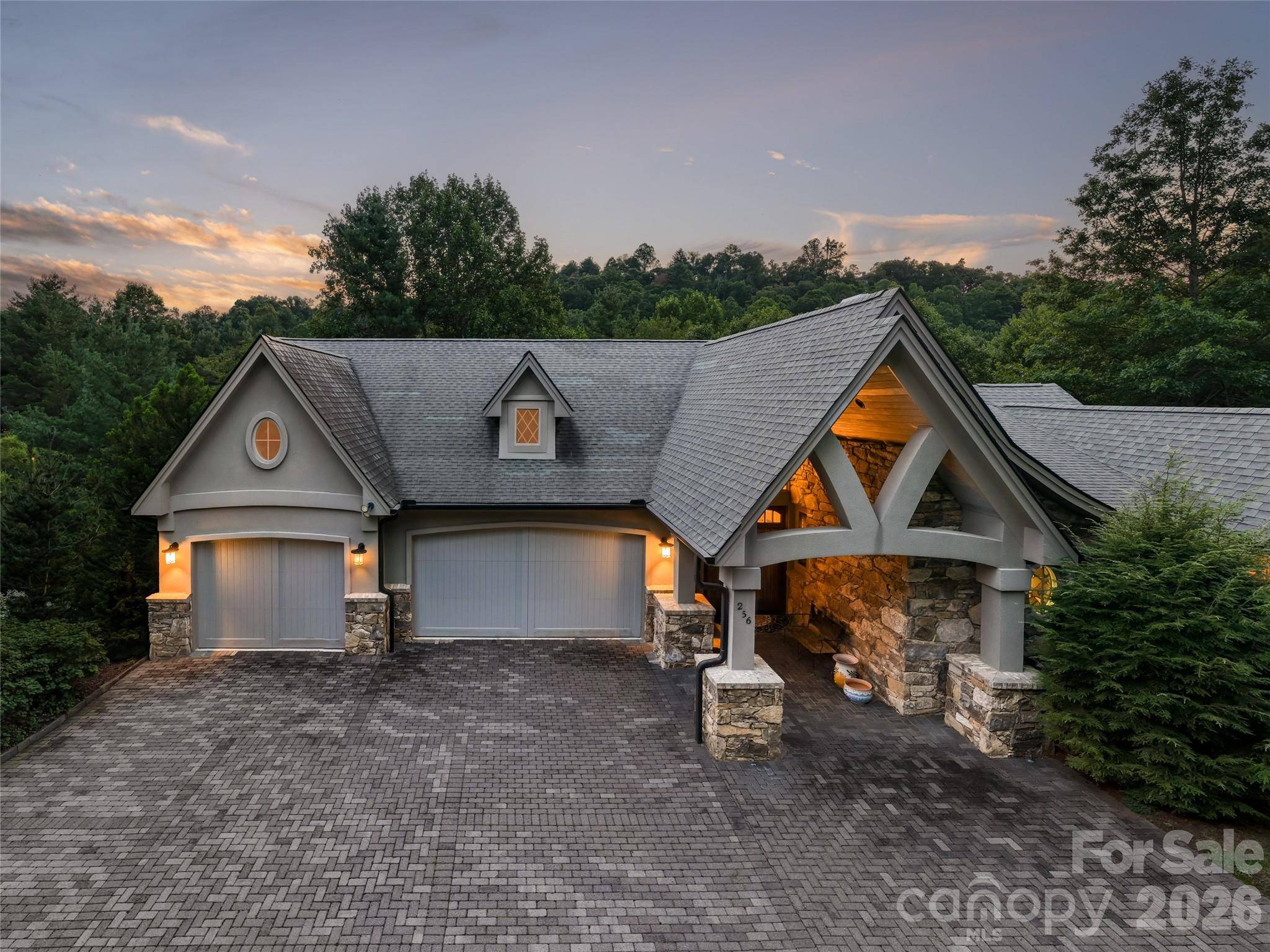 256 Senator Reynolds RD, Asheville, NC 28804
