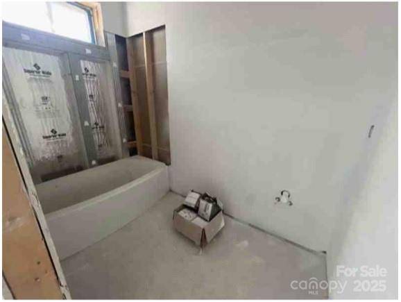 8038 Pawtuckett RD, Charlotte, NC 28214
