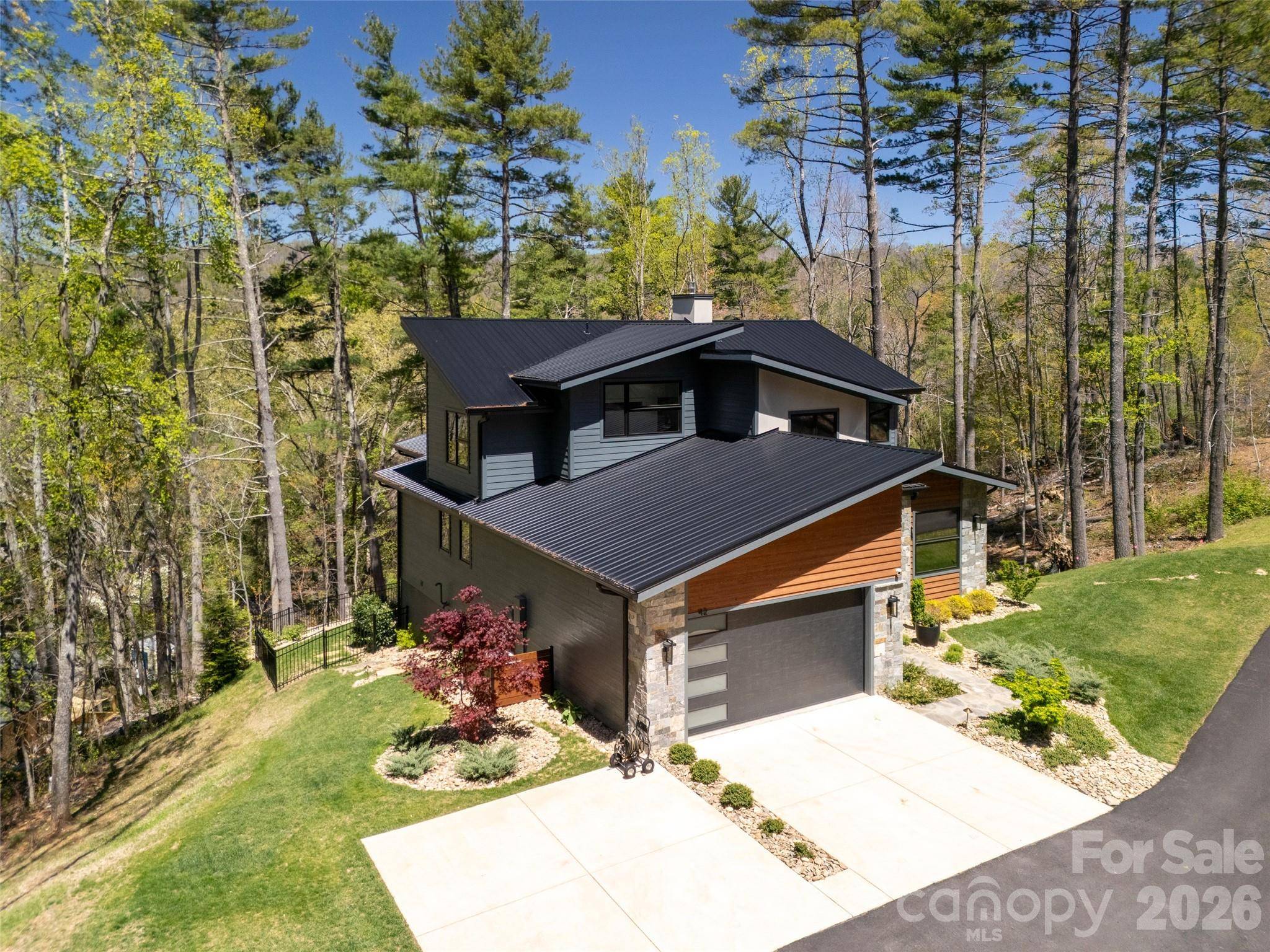42 Spring Cove RD, Asheville, NC 28804