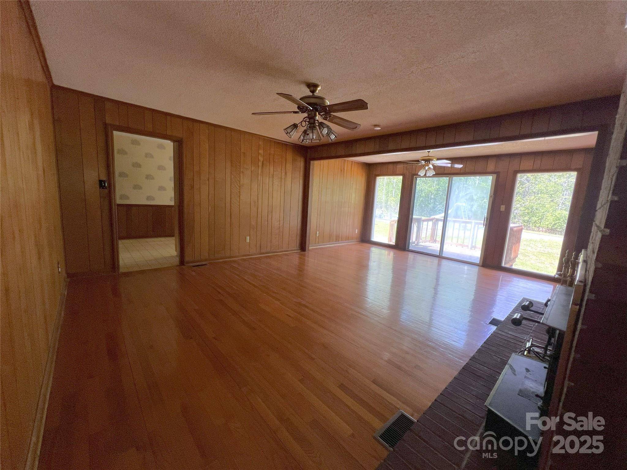 1926 Bud Arthur Bridge RD, Spartanburg, SC 29307