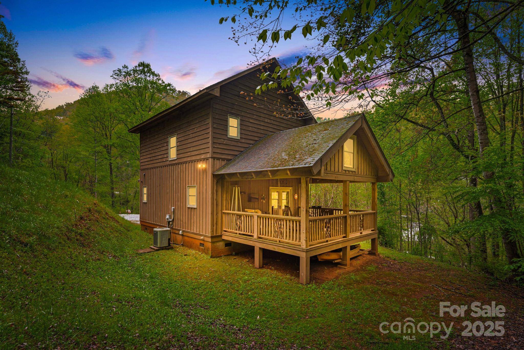 79 Slumber LN, Sylva, NC 28779