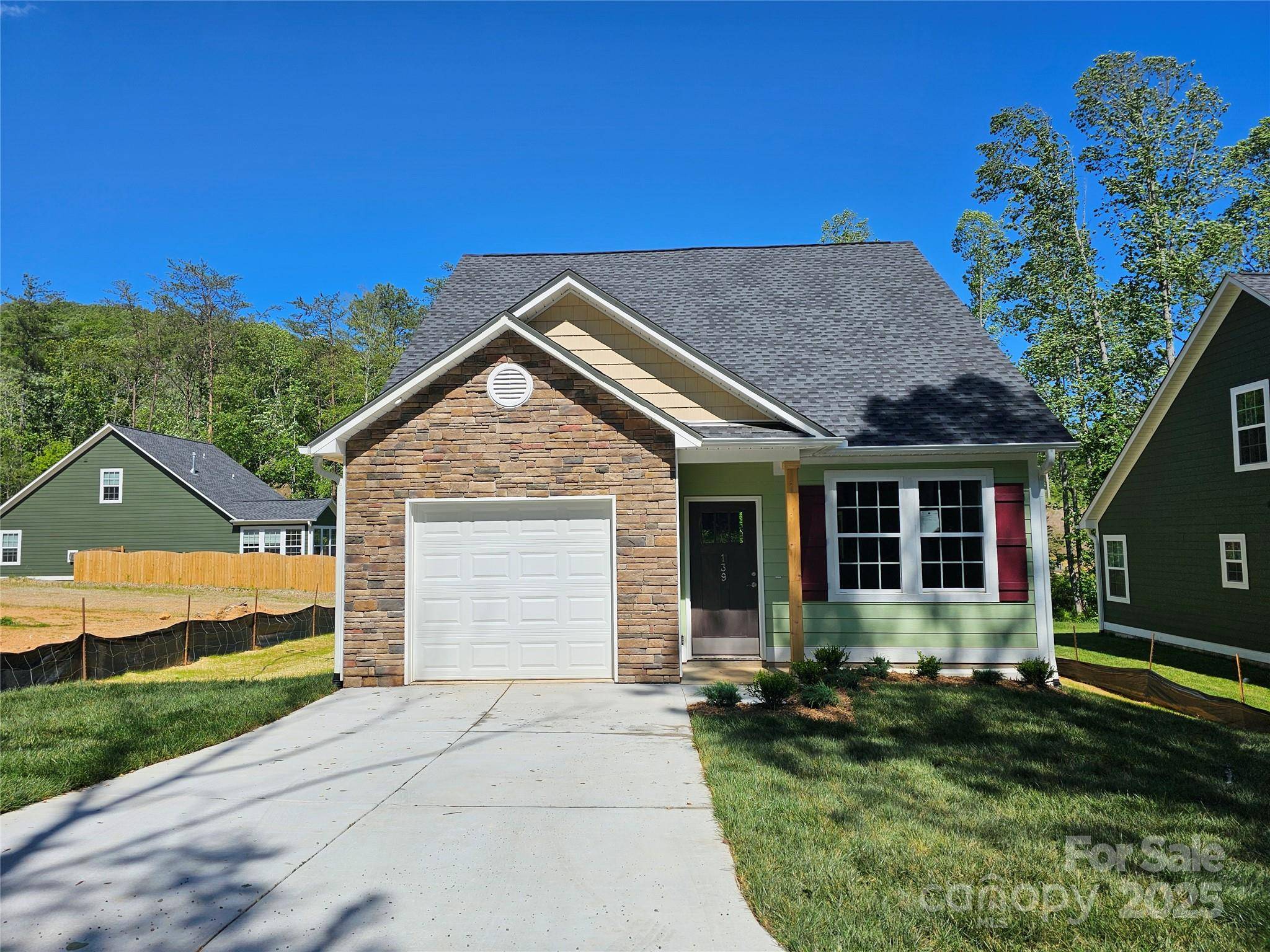 139 Brooks Cove RD, Black Mountain, NC 28711