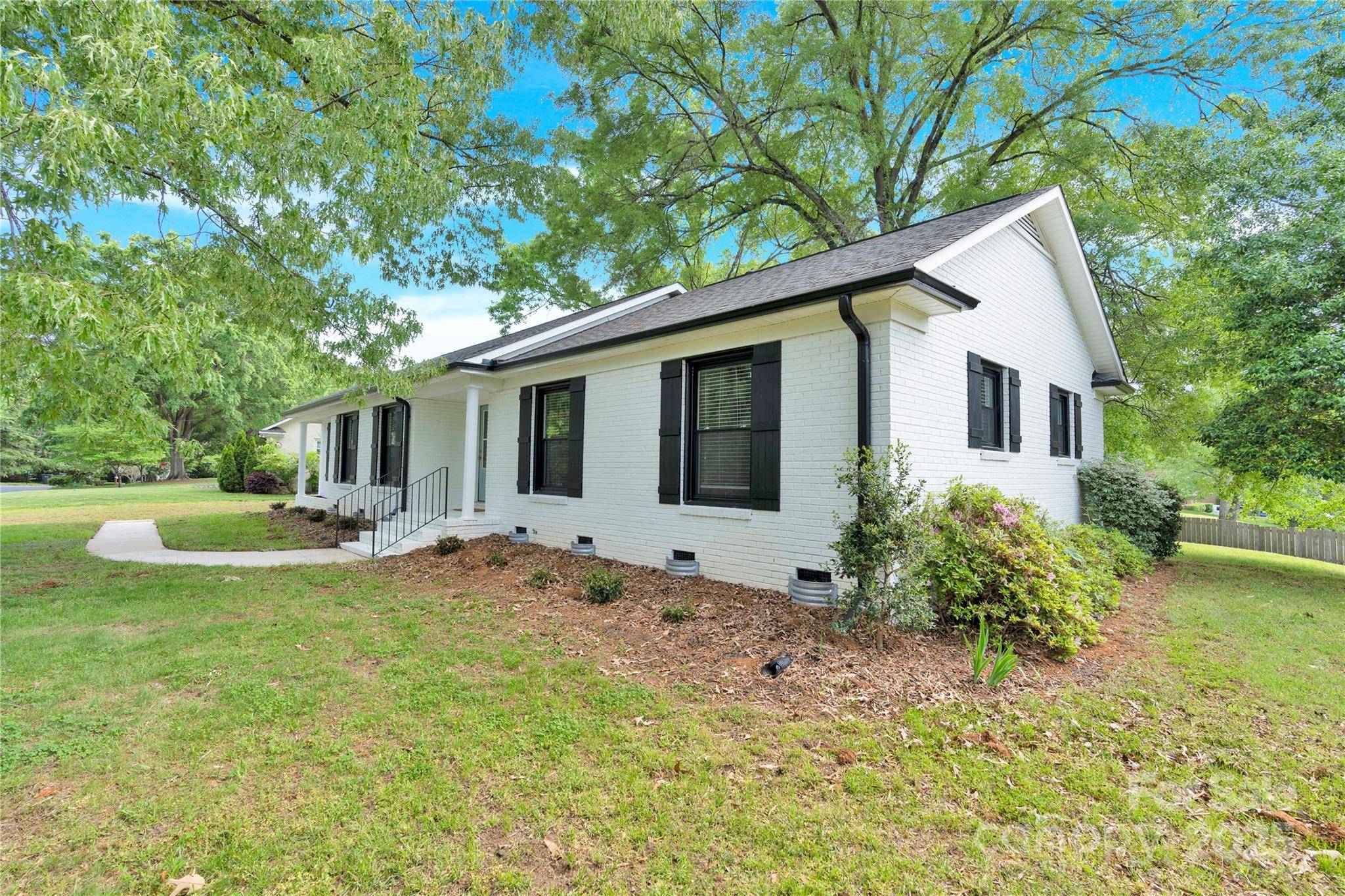 6600 Knightswood DR, Charlotte, NC 28226