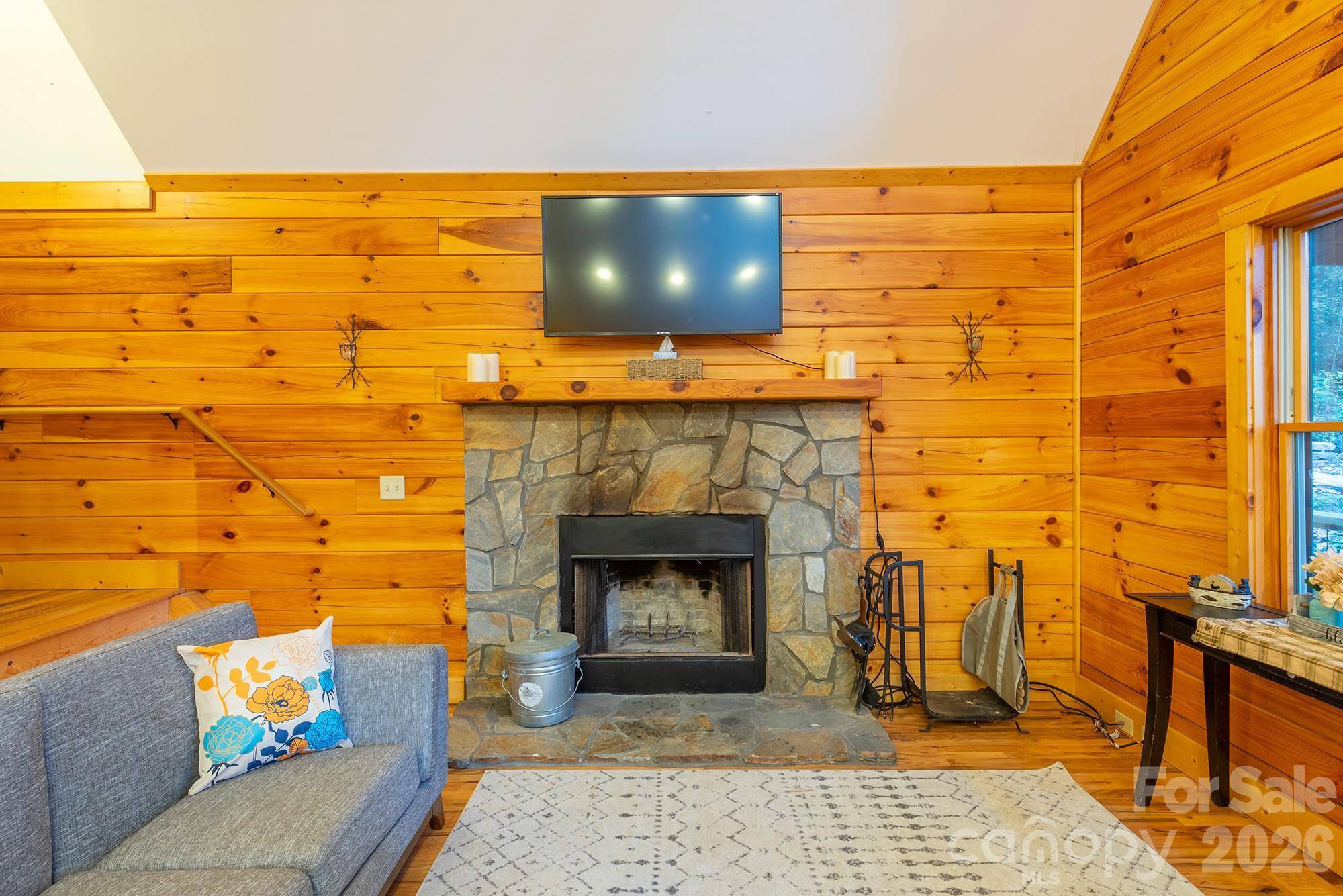 100 Candlemaker TRL, Maggie Valley, NC 28751