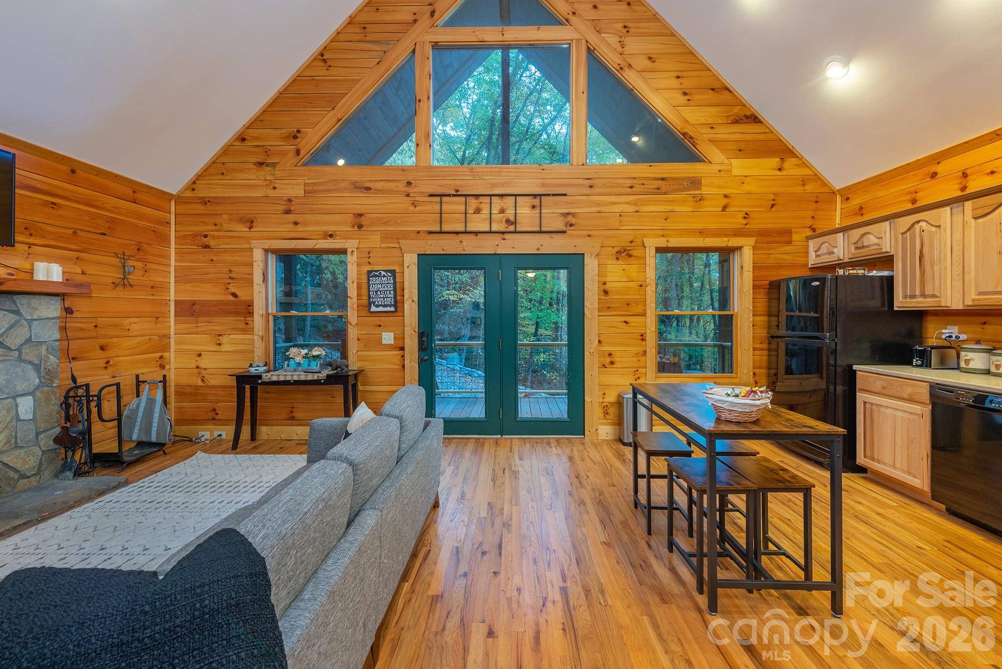 100 Candlemaker TRL, Maggie Valley, NC 28751