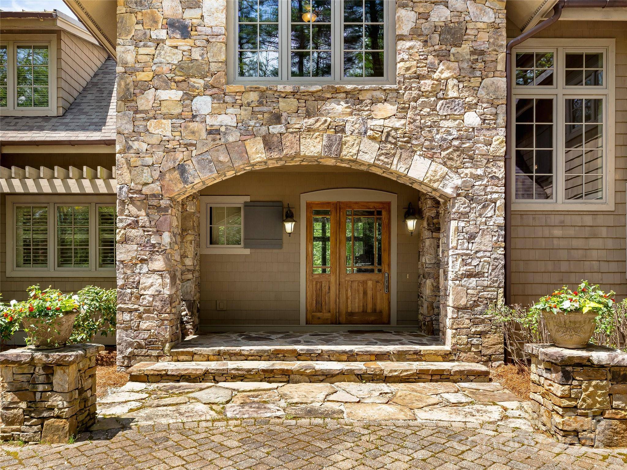 228 Mills Creek TRCE, Lake Toxaway, NC 28747
