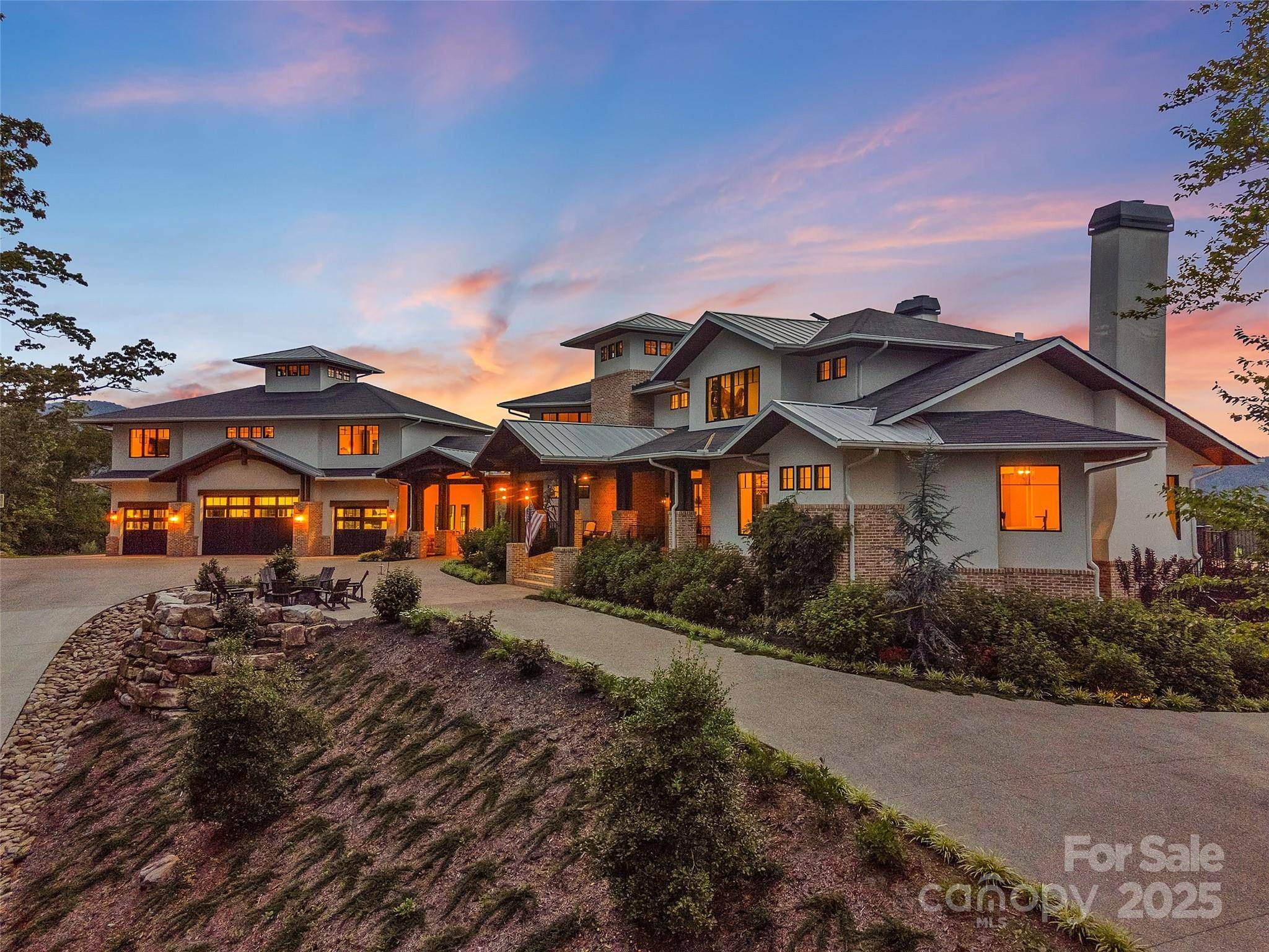 26 Bonnies Cove TRL, Mills River, NC 28759