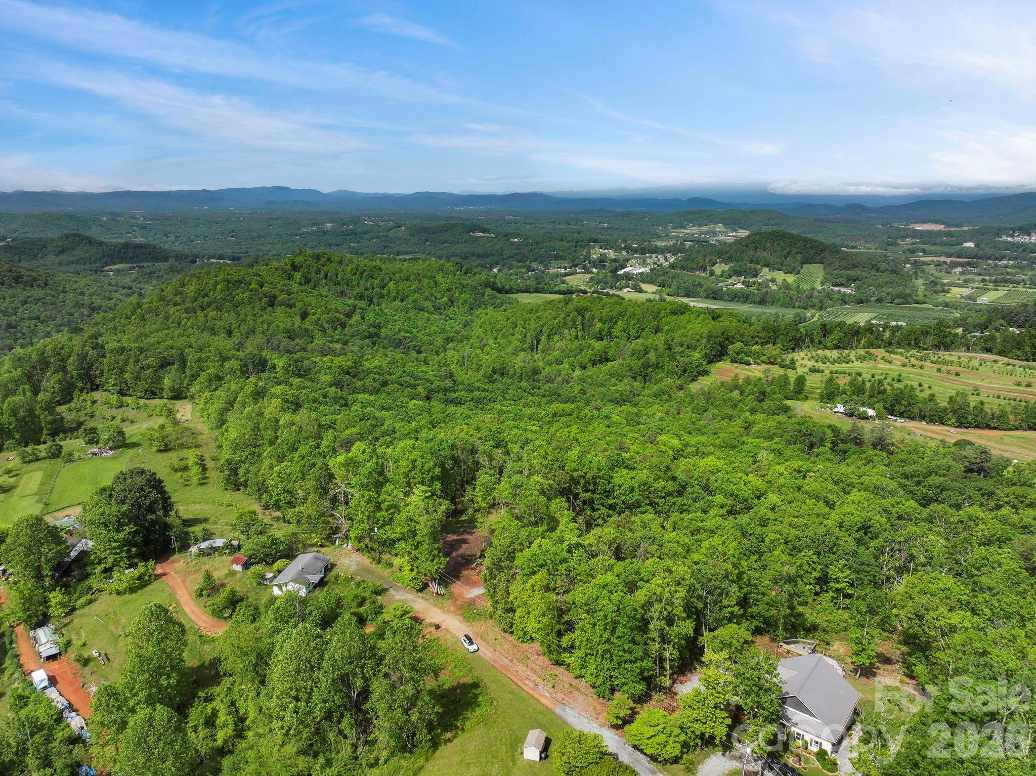 000 John Delk RD #2&6, Hendersonville, NC 28792