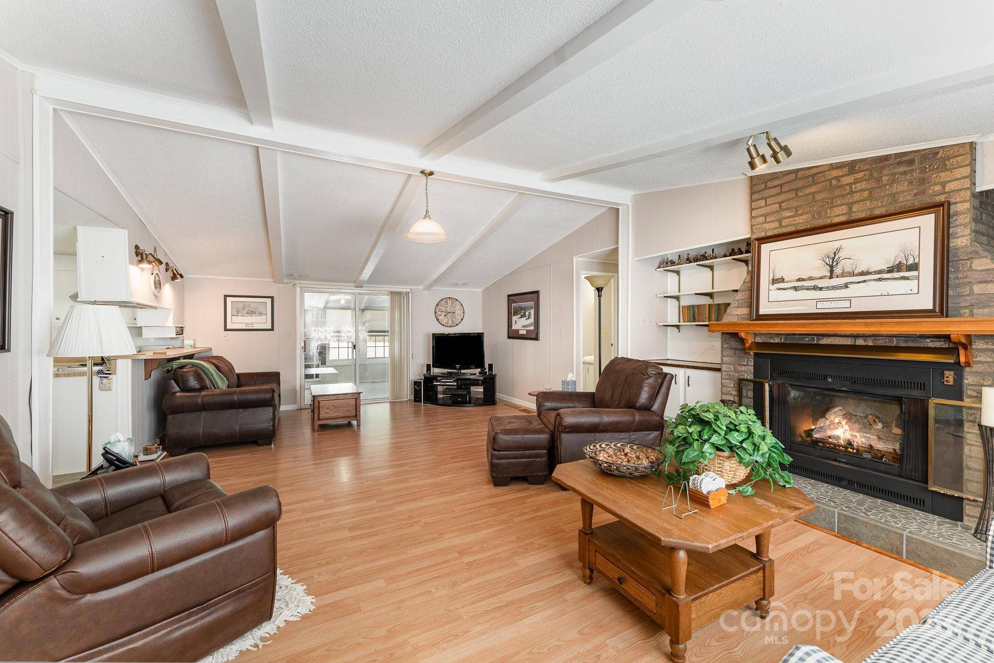 5013 Friendship Circle RD, East Bend, NC 27018