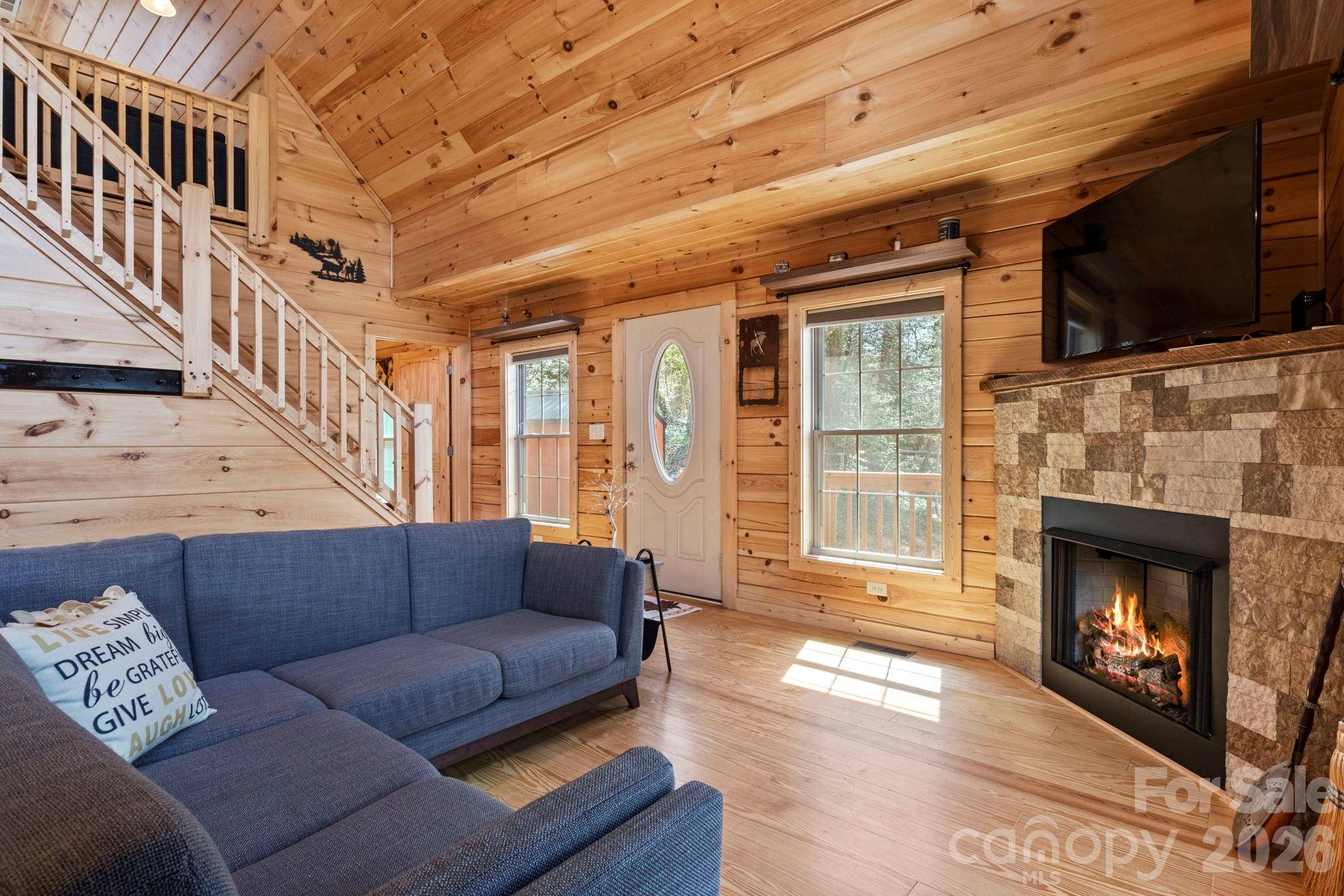 19 Frontier CT, Asheville, NC 28805