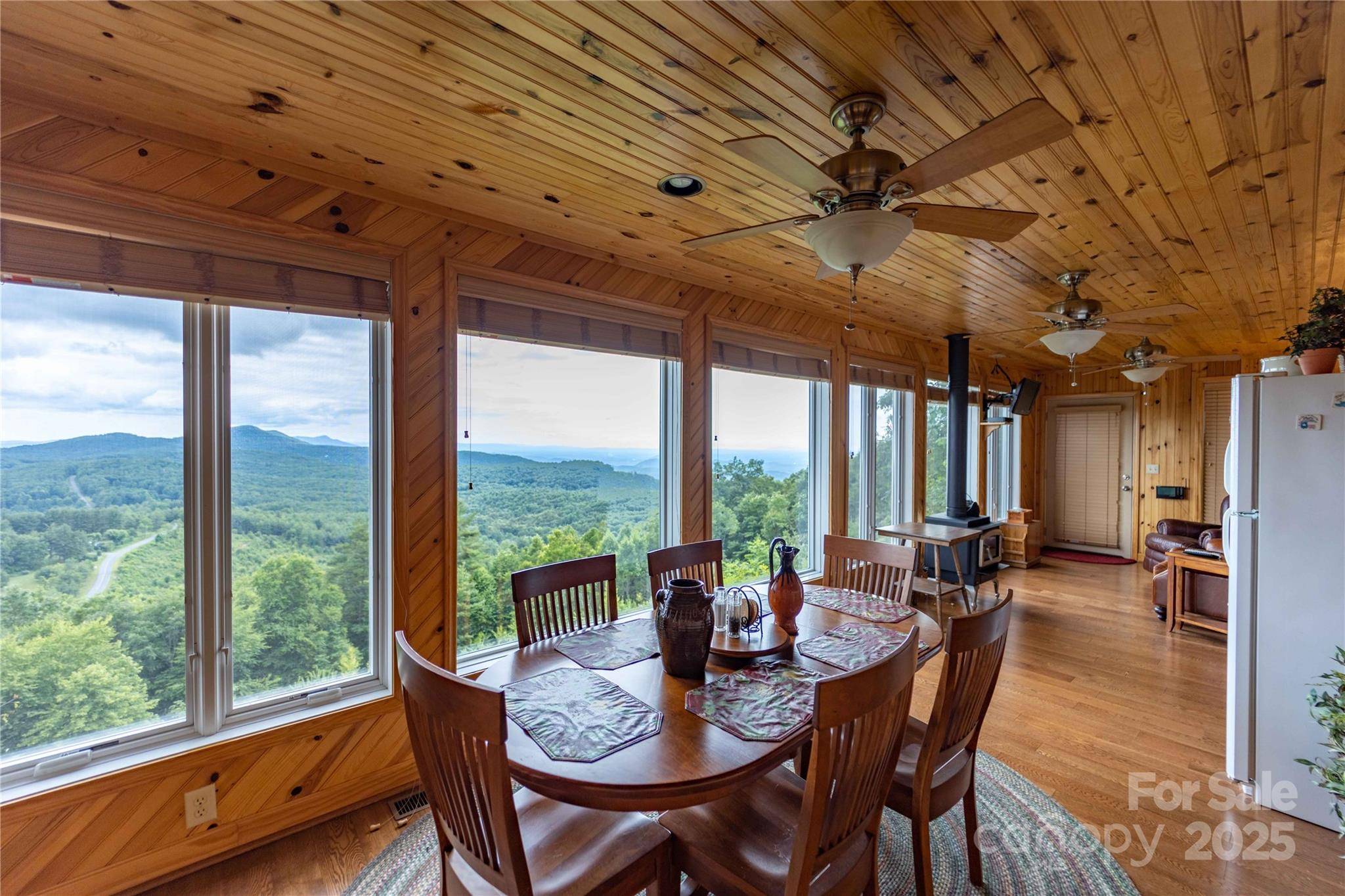 1053 Rich Hill Mountain RD, Glade Valley, NC 28627
