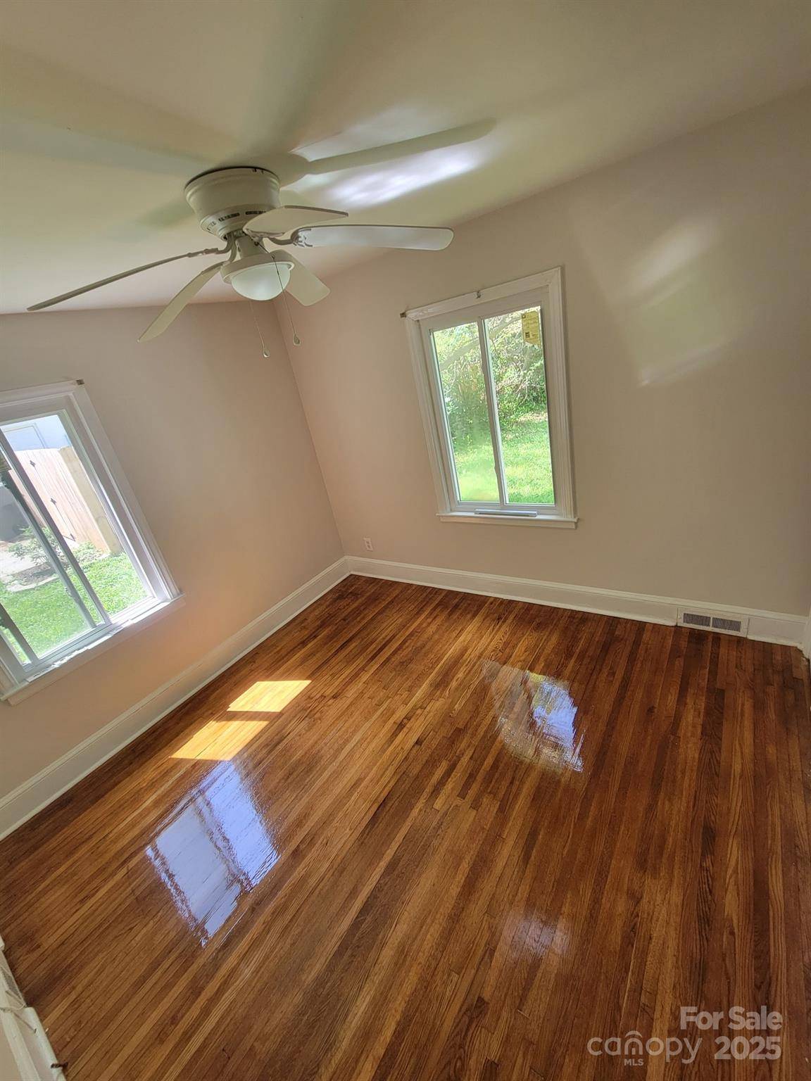 1733 Merry Oaks RD, Charlotte, NC 28205