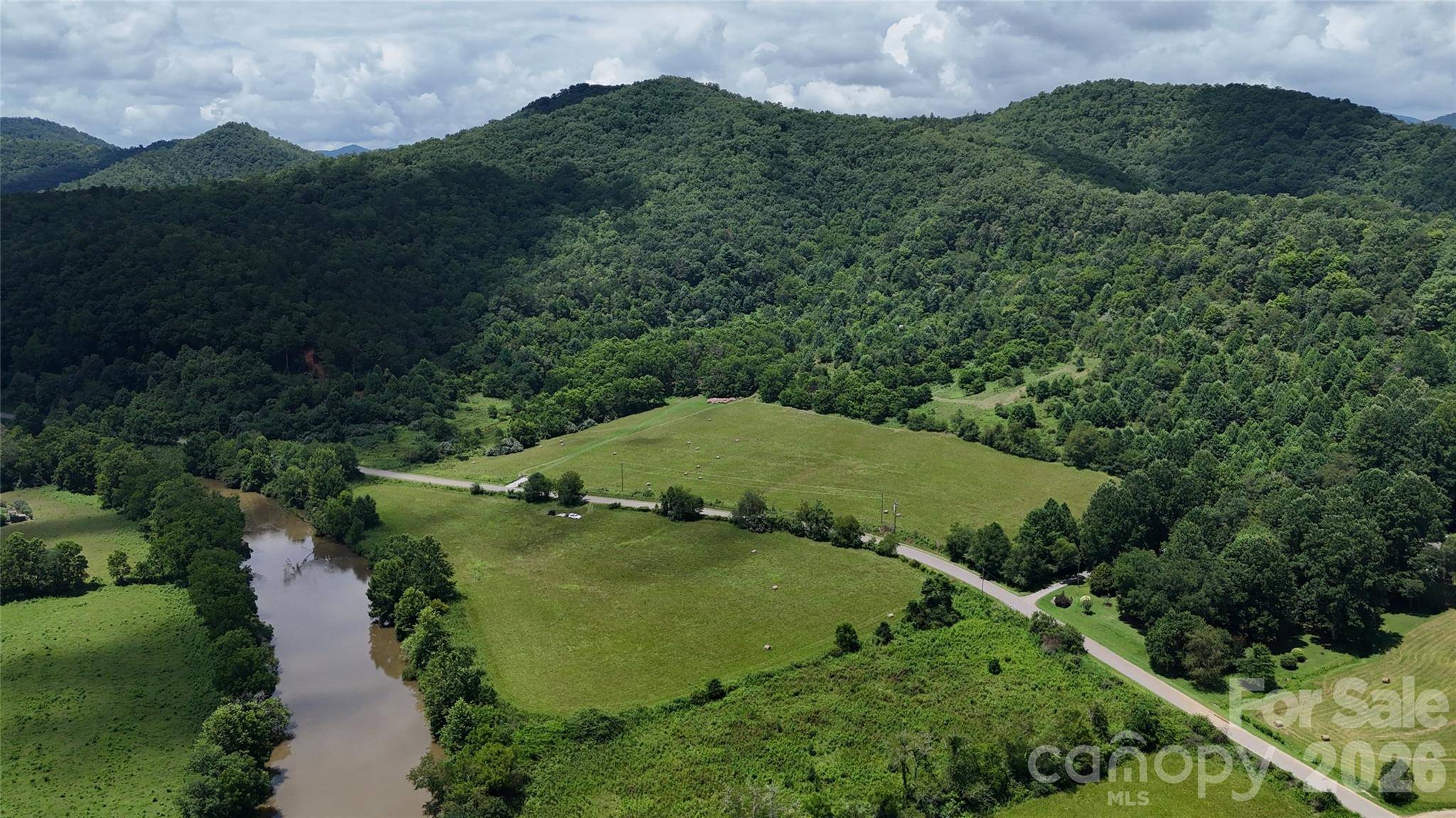 4136 Rose Creek RD, Franklin, NC 28734