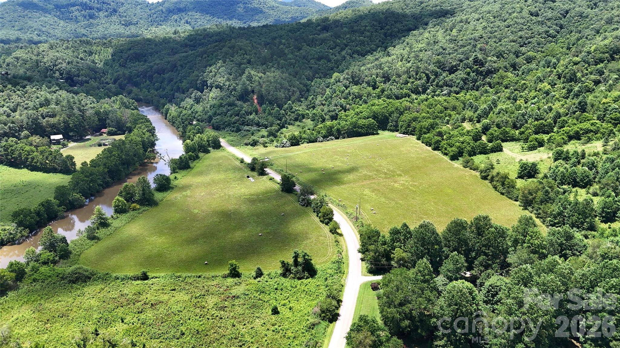 4136 Rose Creek RD, Franklin, NC 28734
