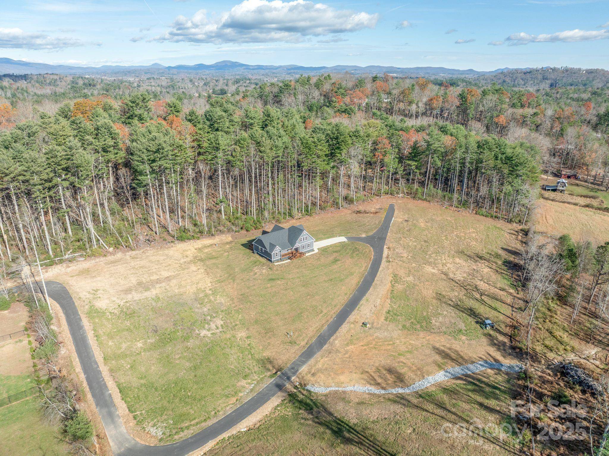 00 Kelly Daniele LN #4, Hendersonville, NC 28739
