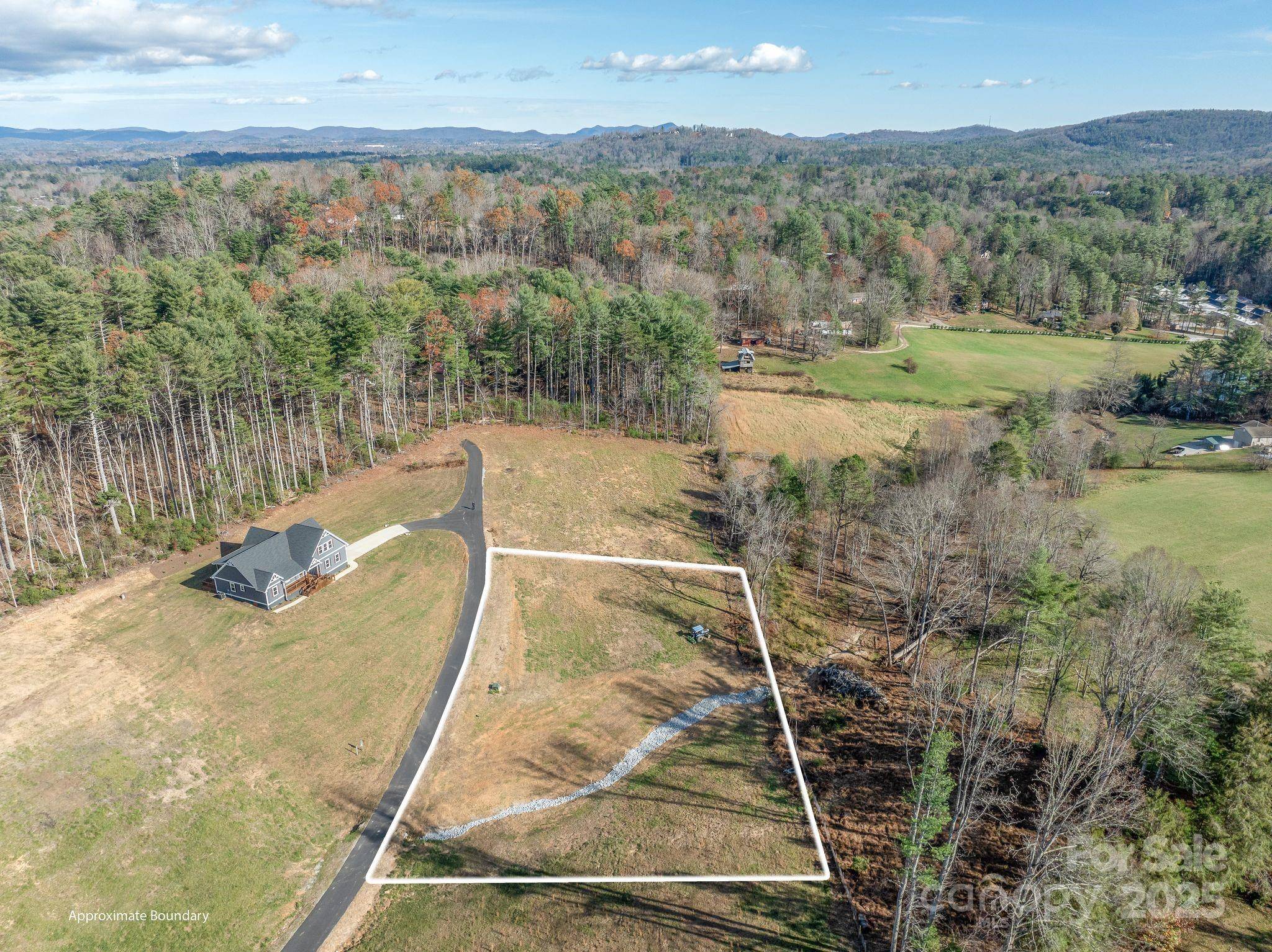 00 Kelly Daniele LN #4, Hendersonville, NC 28739