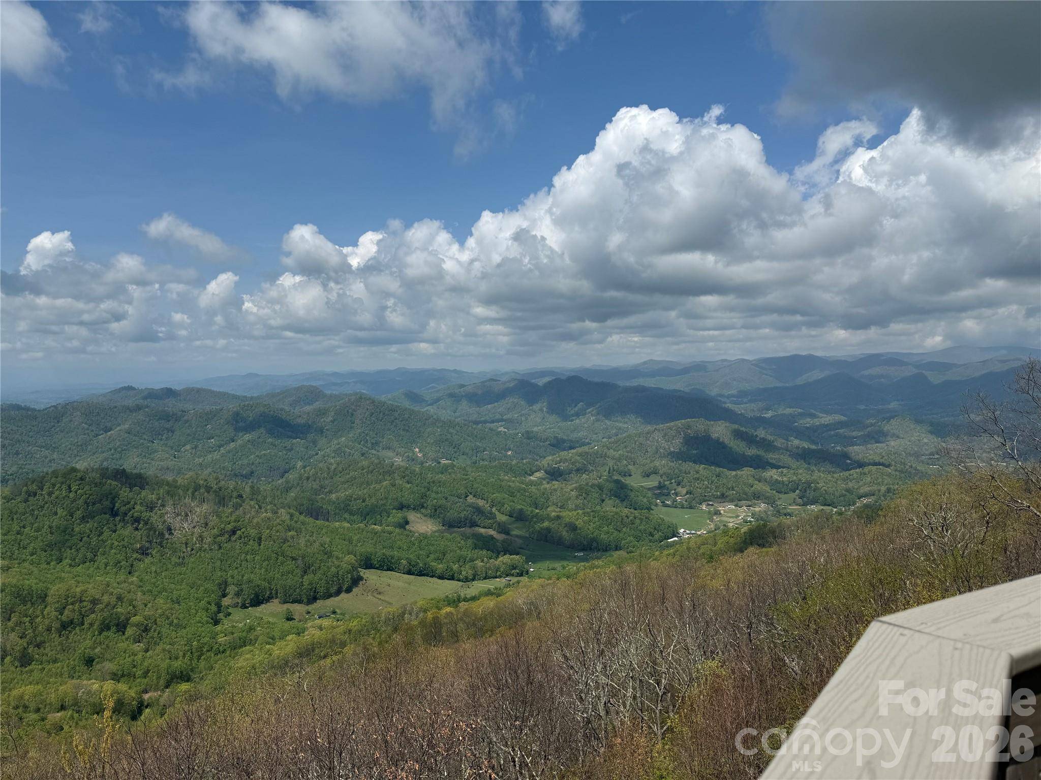 140 Slickrock RD #F3, Burnsville, NC 28714