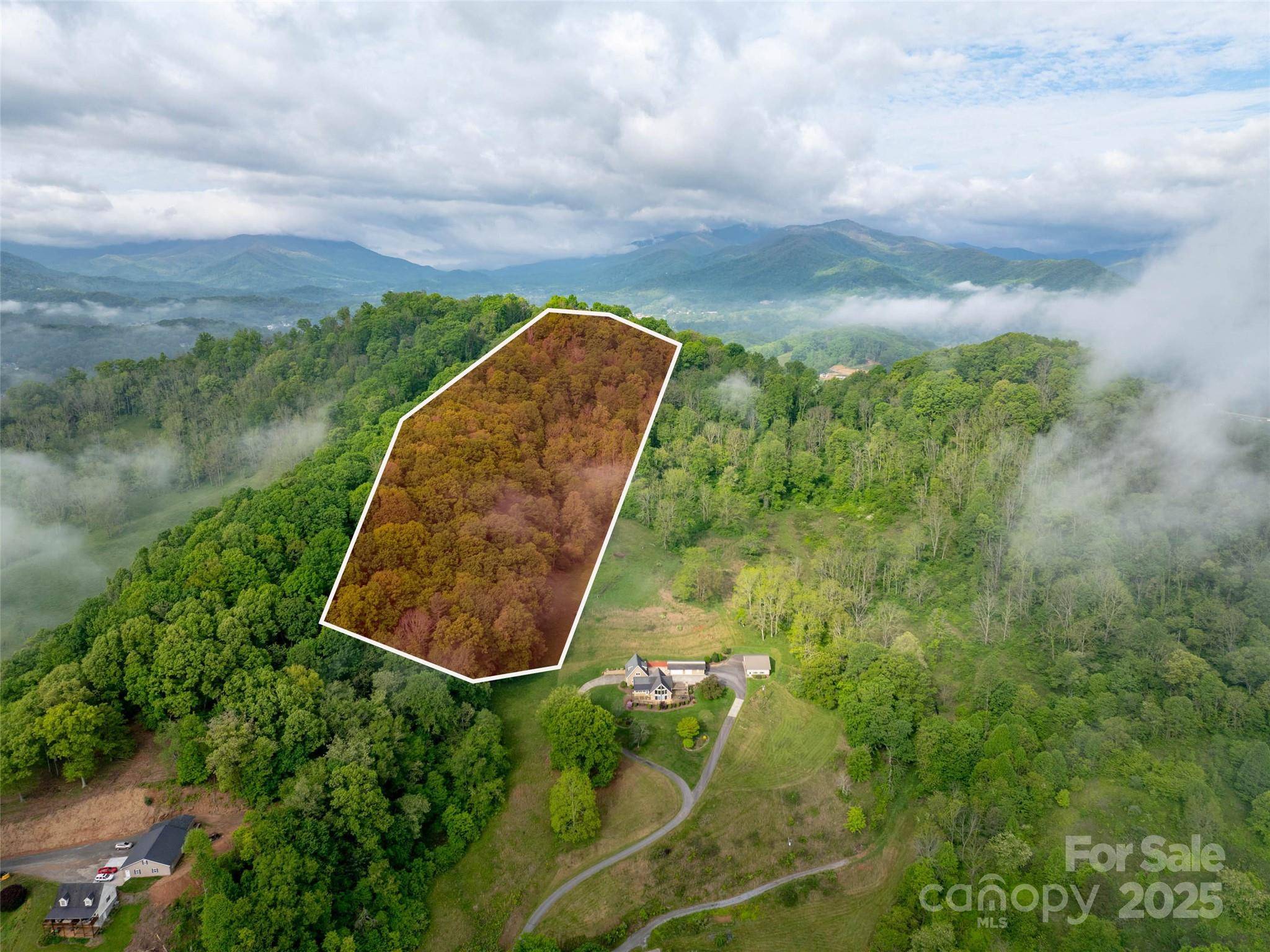 0000 Belmont DR, Clyde, NC 28721