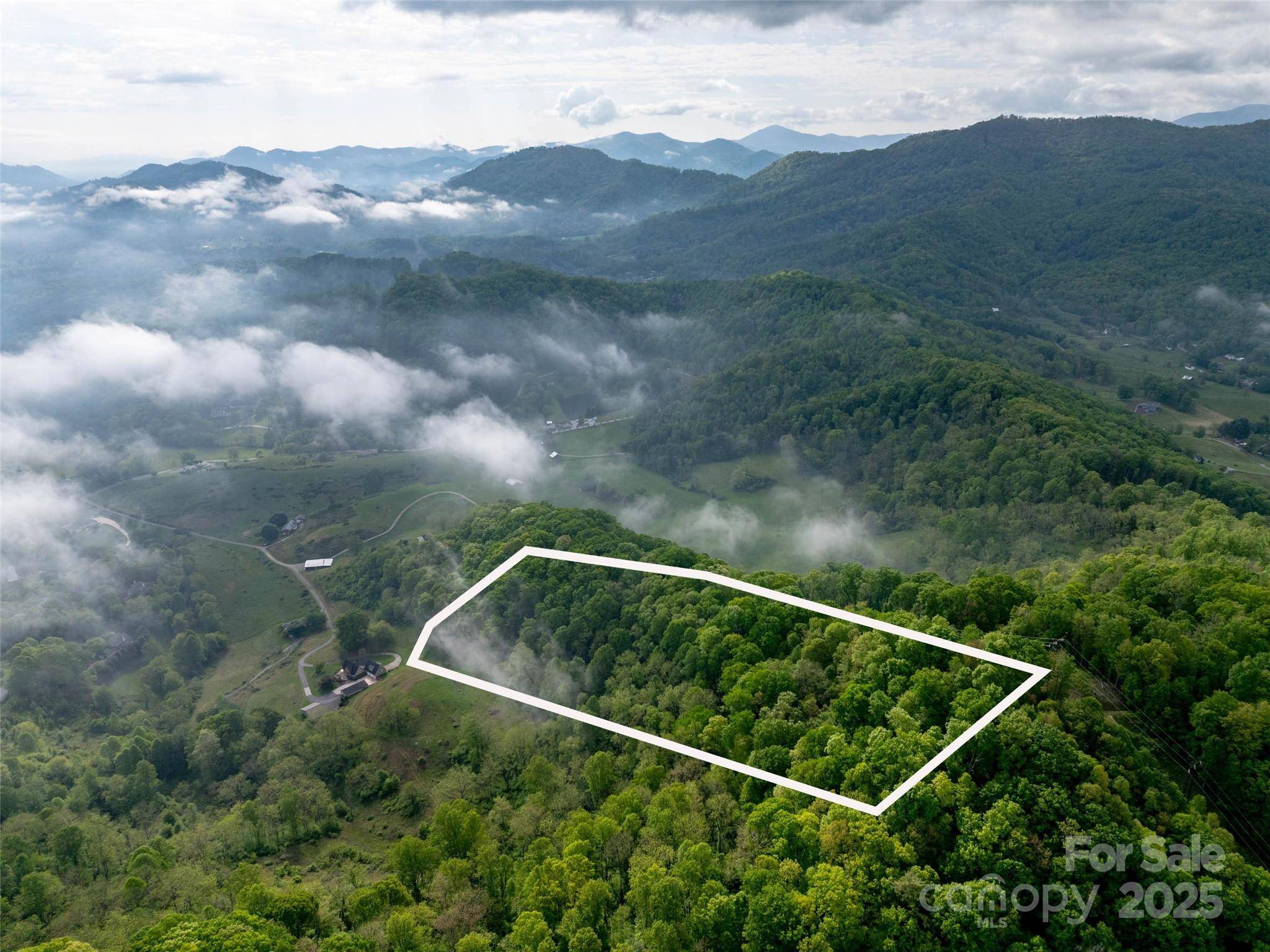 0000 Belmont DR, Clyde, NC 28721