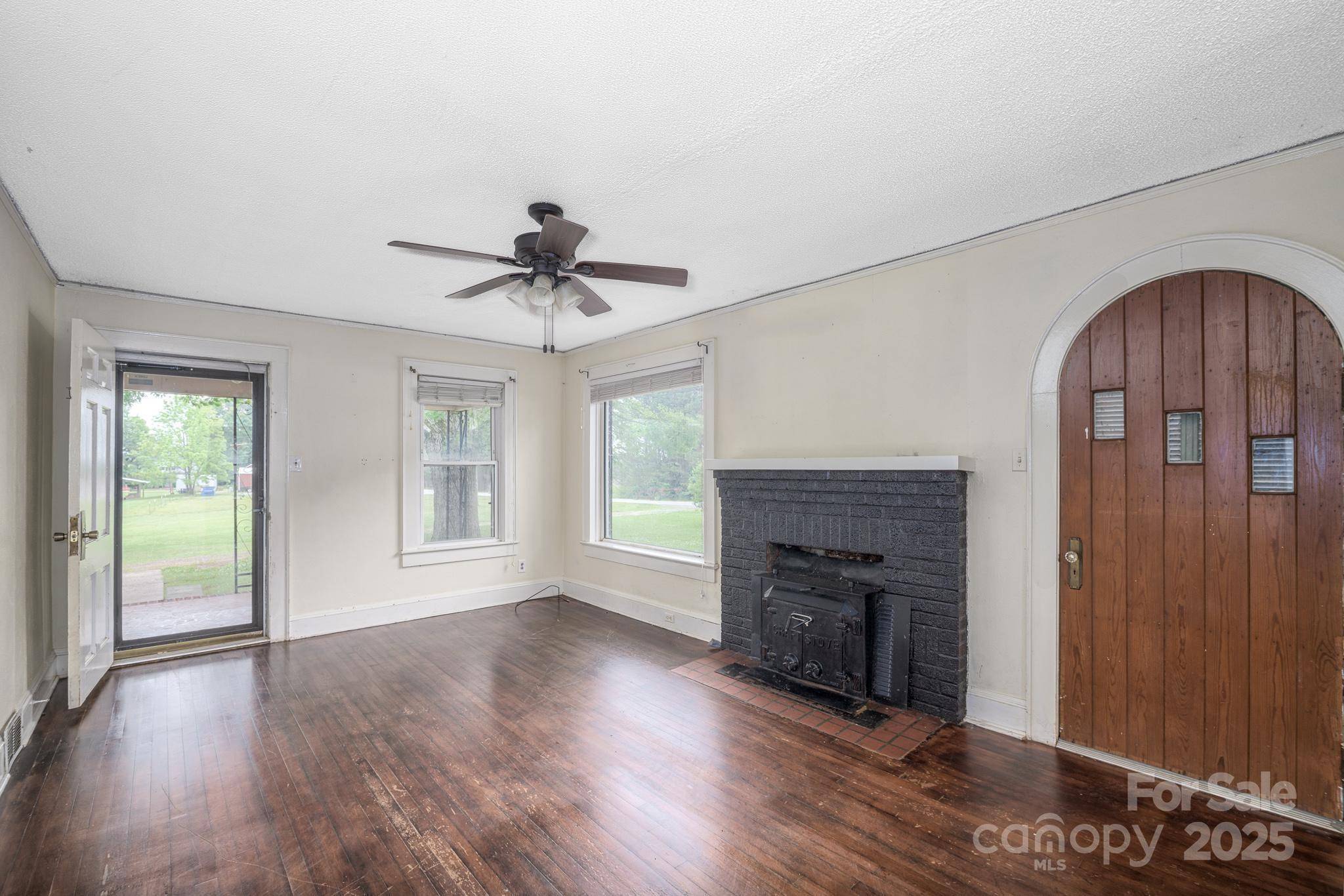 4098 S Nc Hwy 127 HWY, Hickory, NC 28602
