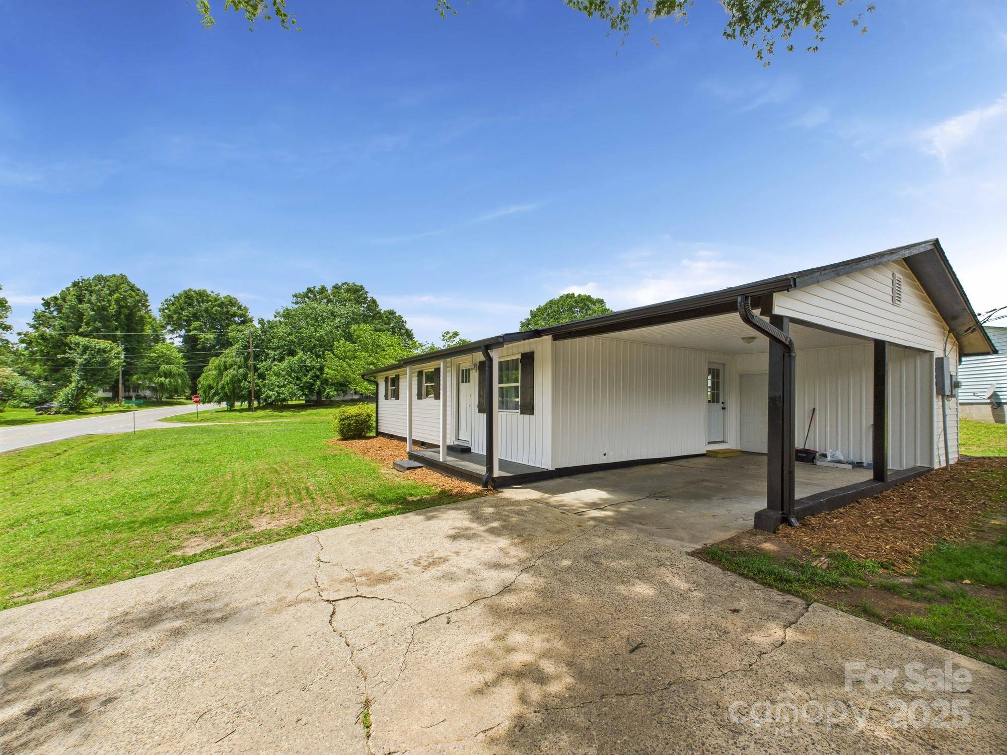 120 Hepler RD, Taylorsville, NC 28681