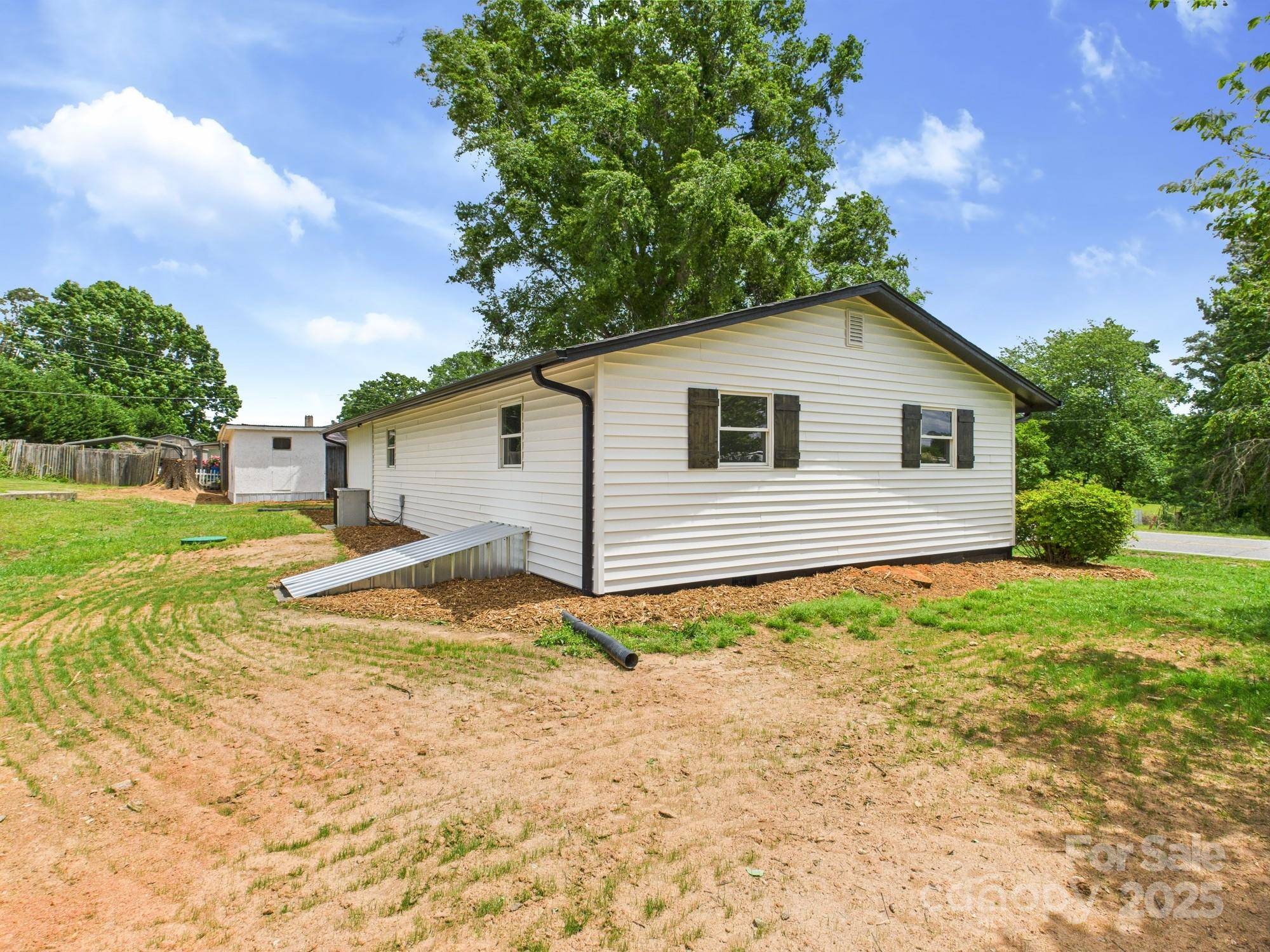 120 Hepler RD, Taylorsville, NC 28681