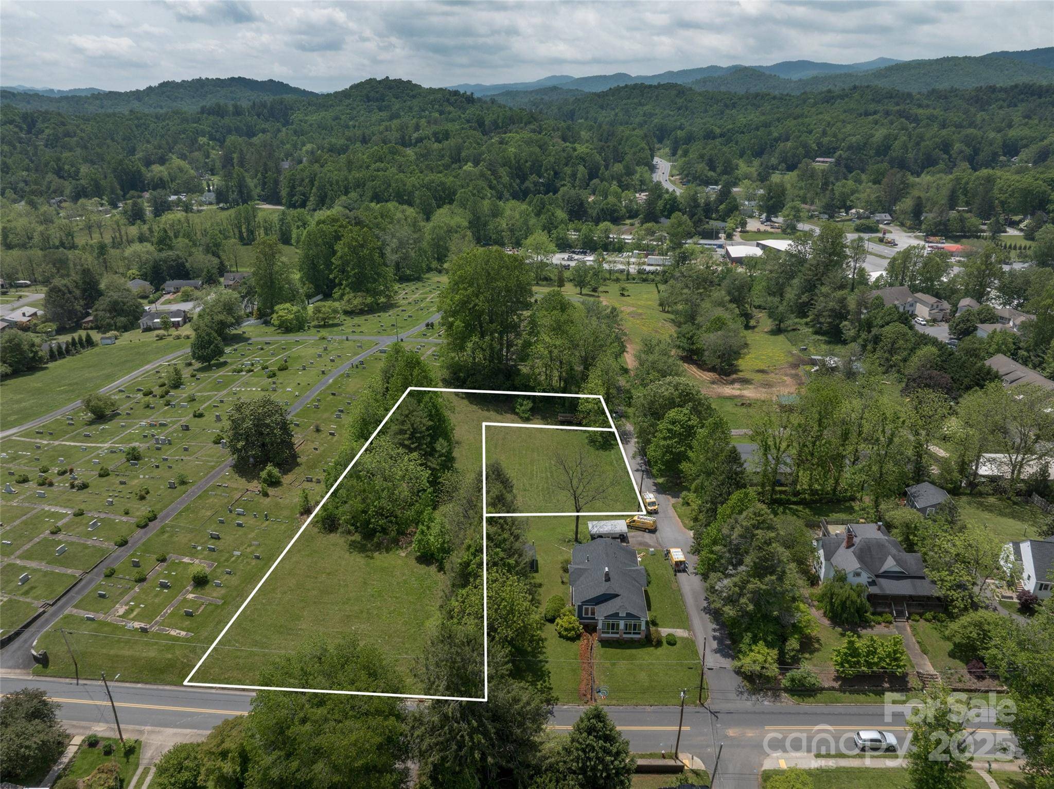 99999 Goodwin LN, Brevard, NC 28712