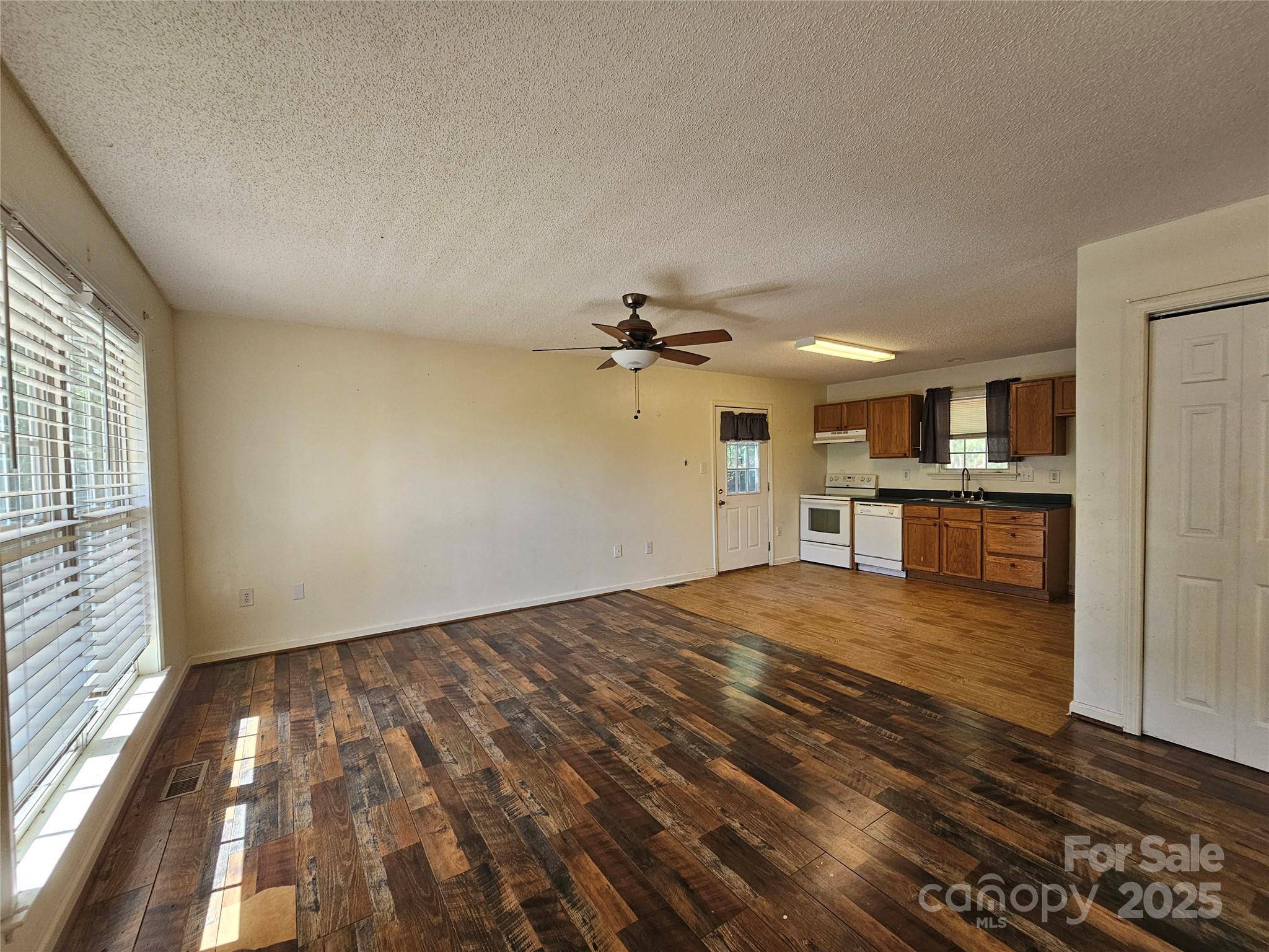 130 Susan RD #2, Casar, NC 28020