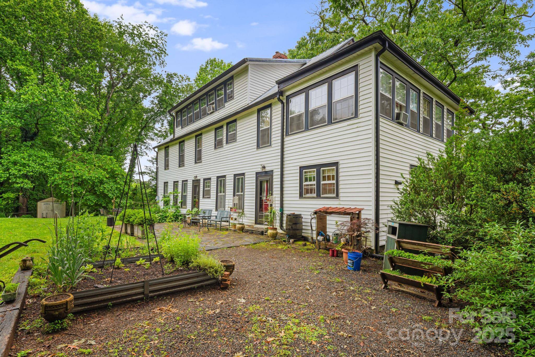 1186 Old US 70 HWY, Black Mountain, NC 28711