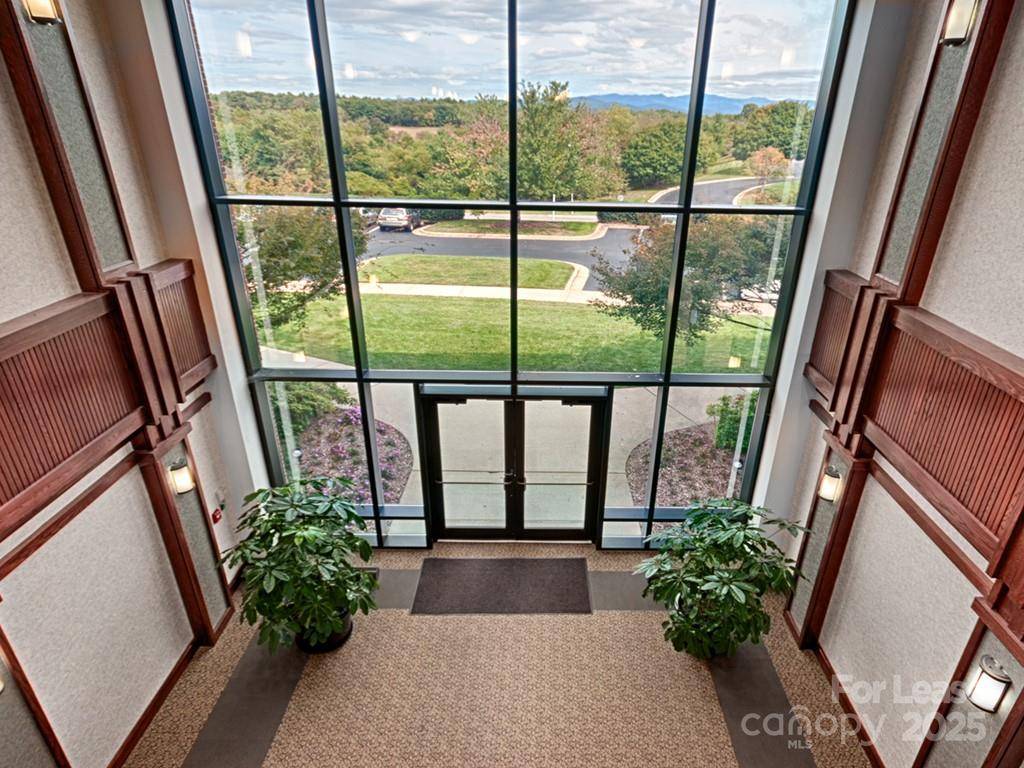 1200 Ridgefield BLVD #120, Asheville, NC 28806