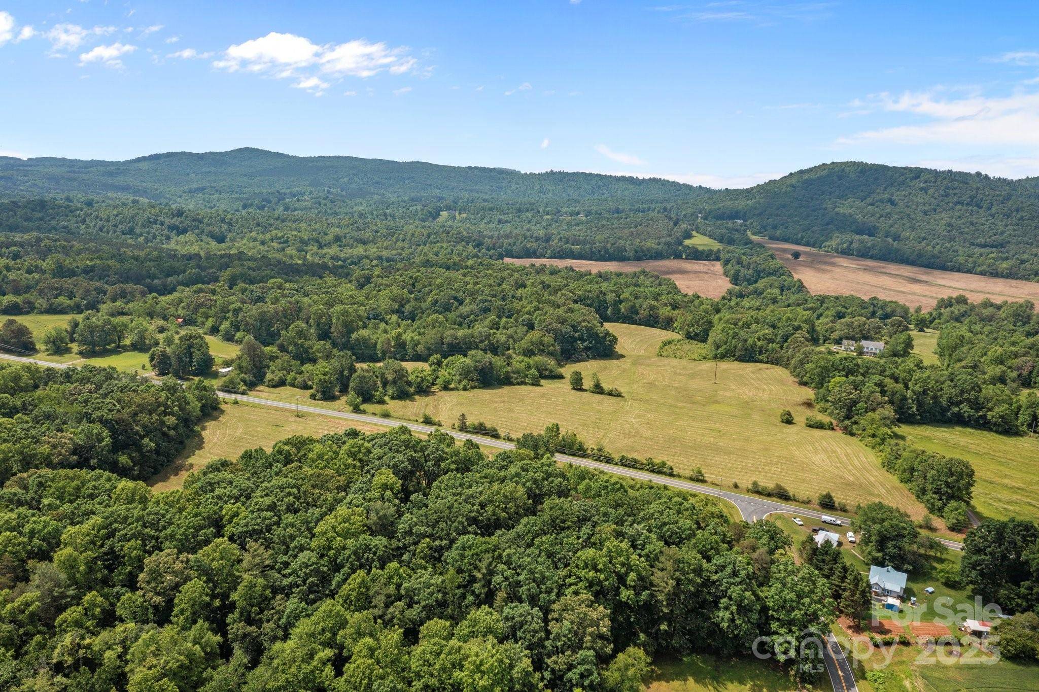 437 Linneys Mill RD, Union Grove, NC 28689