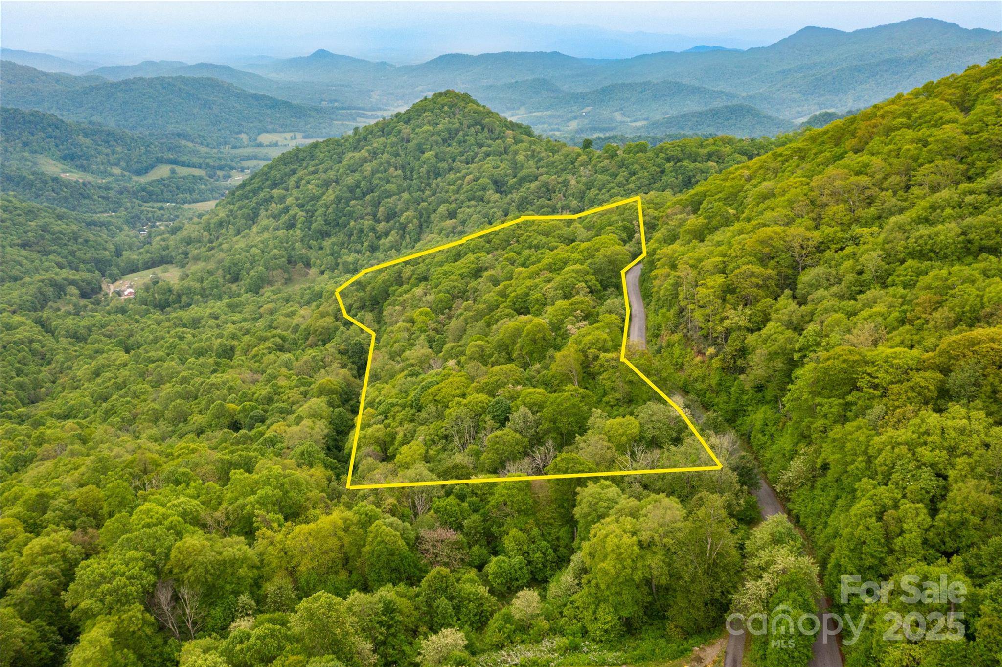 999 Mount Soma BLVD, Clyde, NC 28721