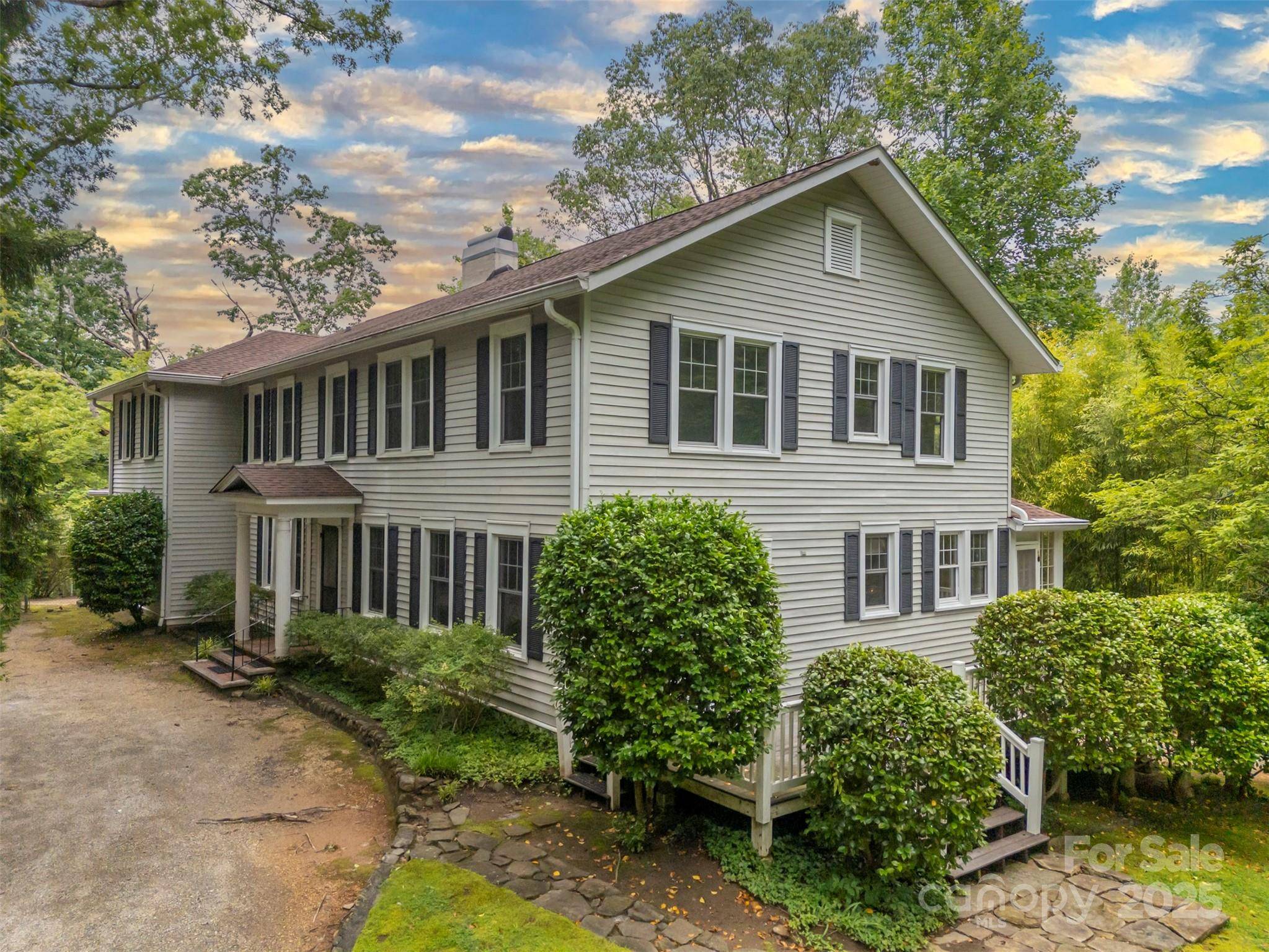 93 Villa Barbara LN, Tryon, NC 28782