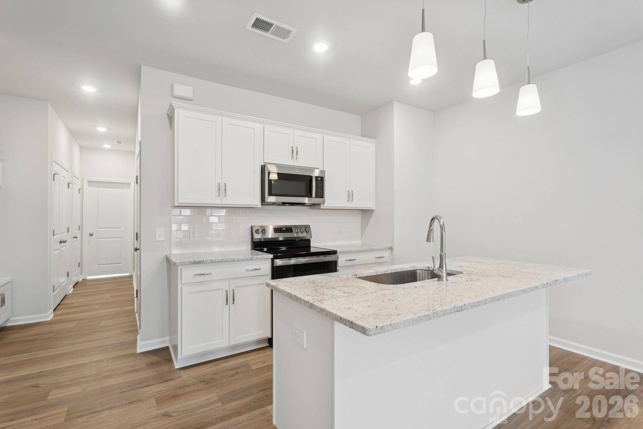 4742 Lakeview RD N #17, Charlotte, NC 28216