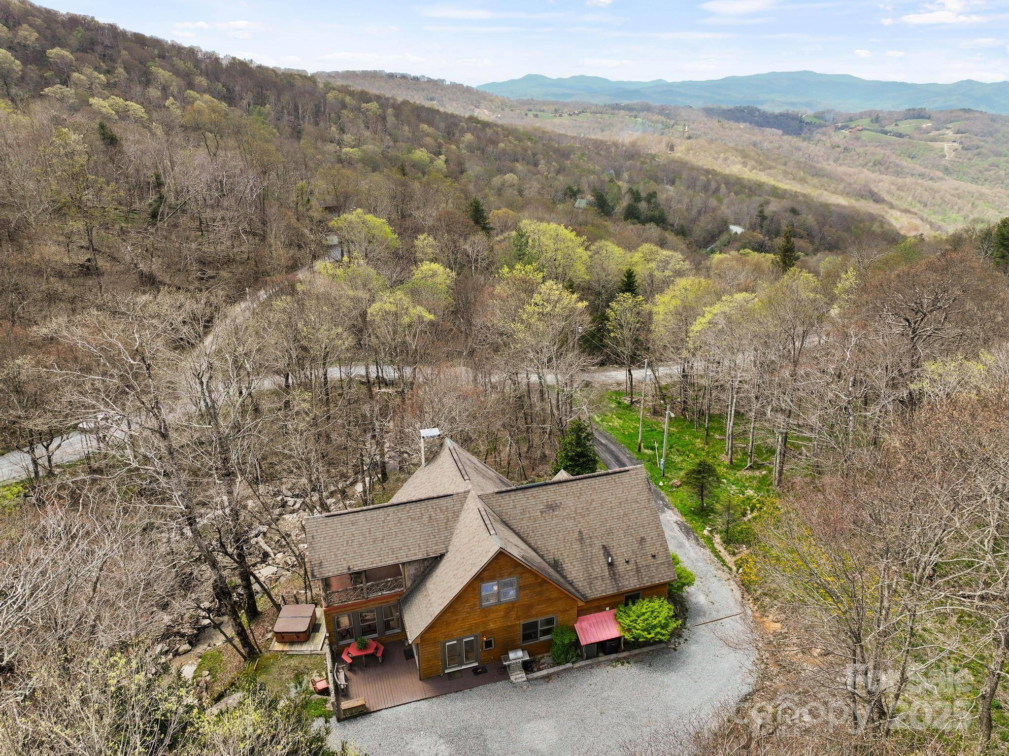 140 Spruce Hollow RD, Beech Mountain, NC 28604