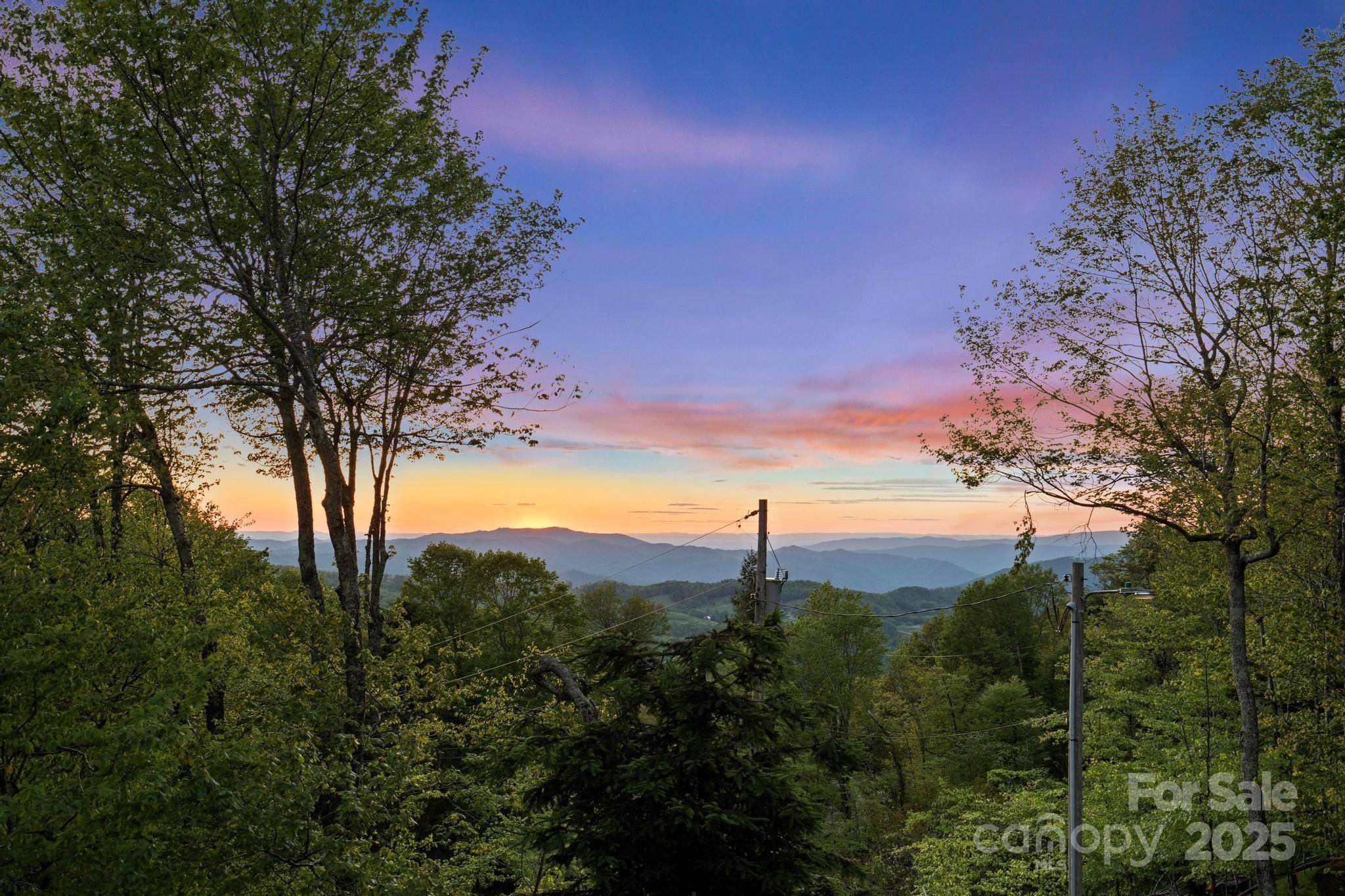 140 Spruce Hollow RD, Beech Mountain, NC 28604