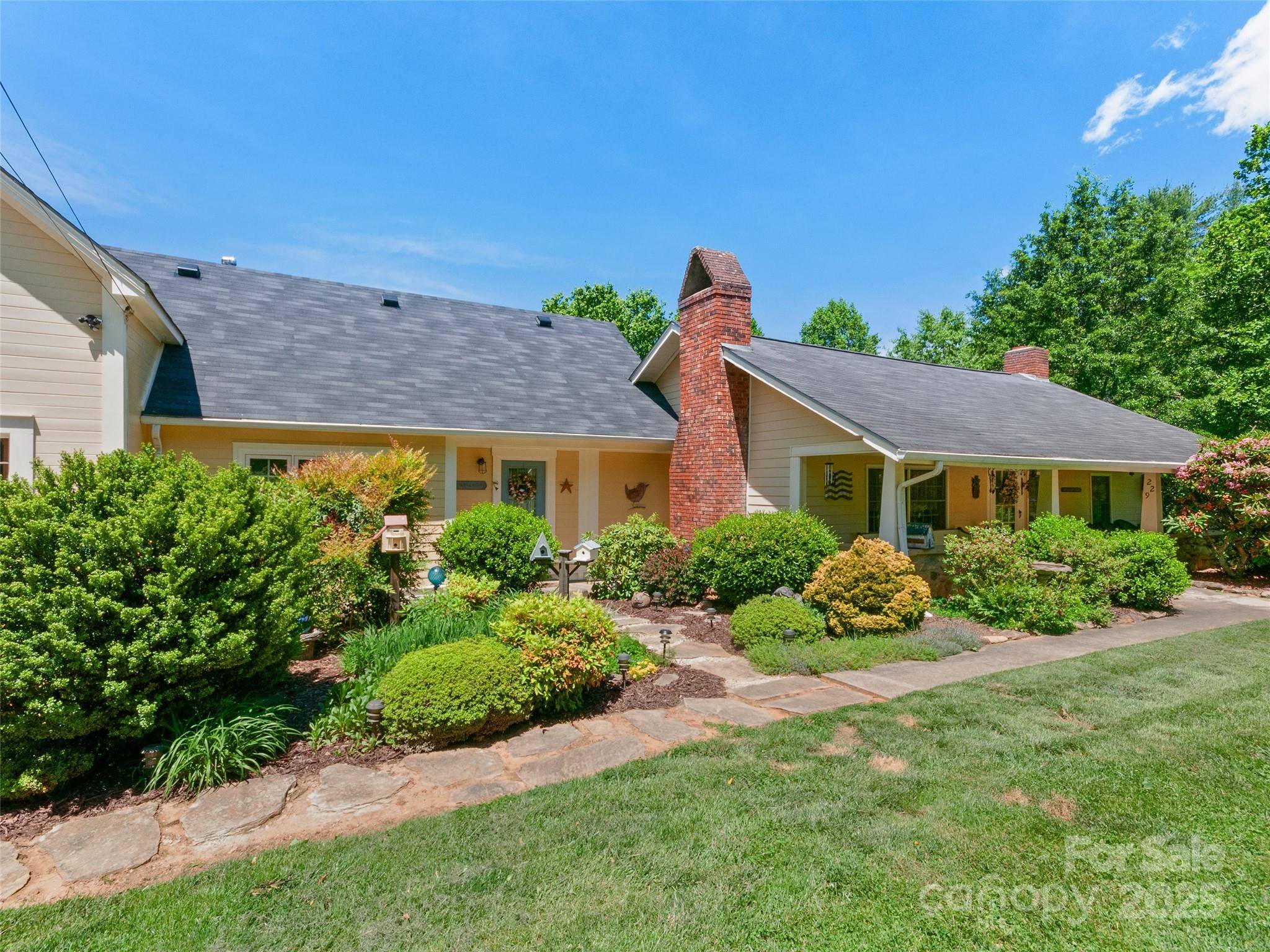 229 Crabtree Mountain RD, Canton, NC 28716