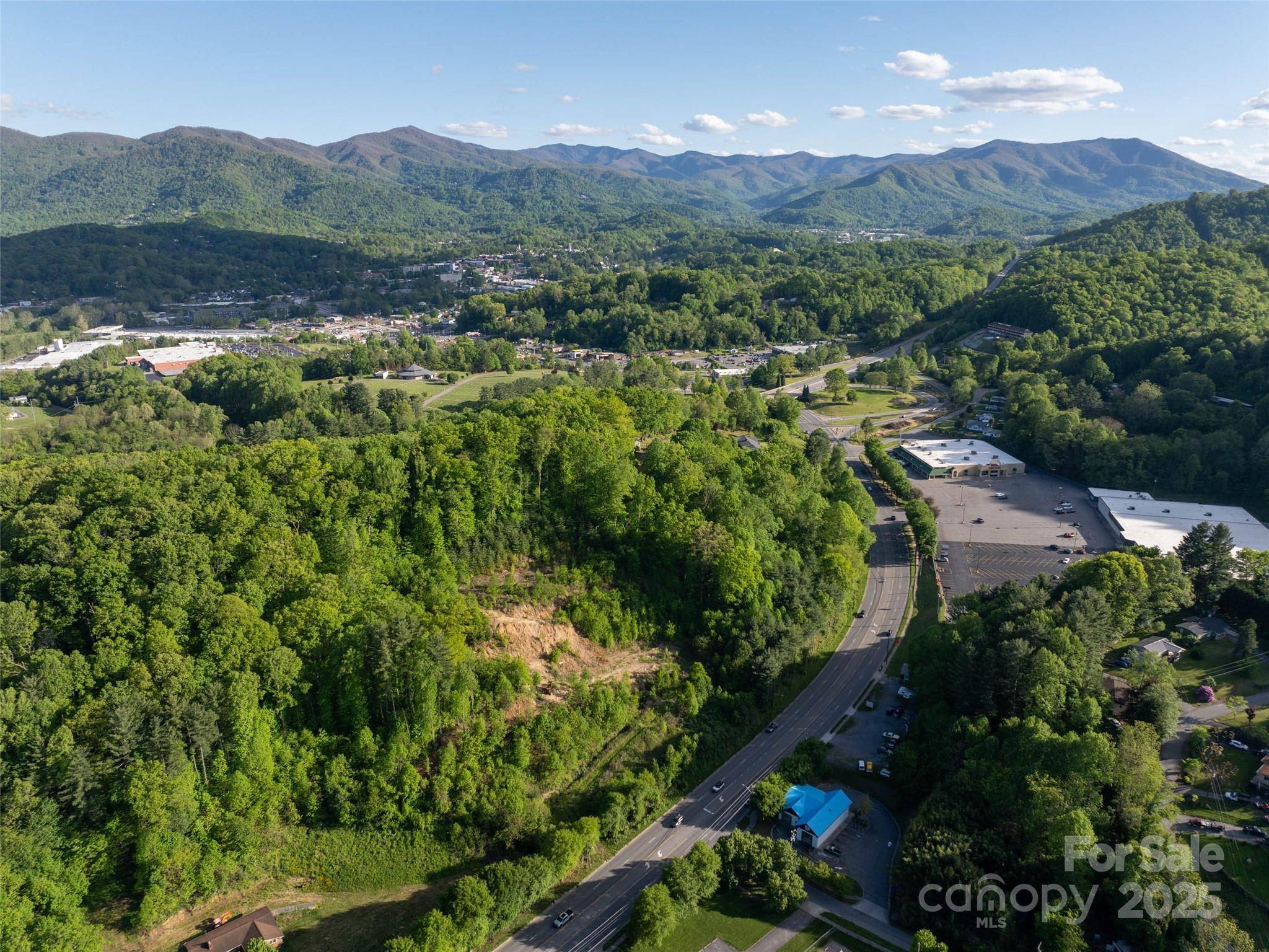 99999 Russ AVE, Waynesville, NC 28786