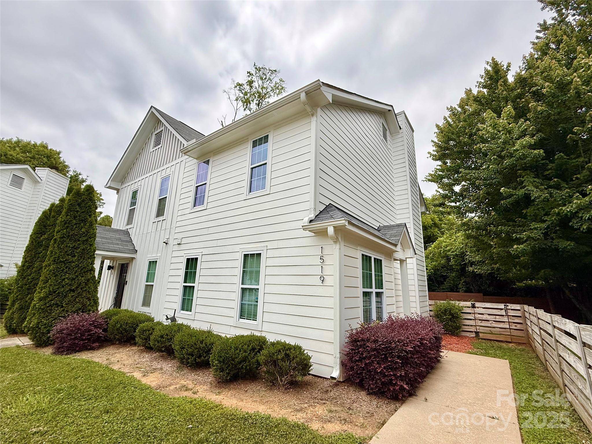 1519 Briar Creek RD #B, Charlotte, NC 28205