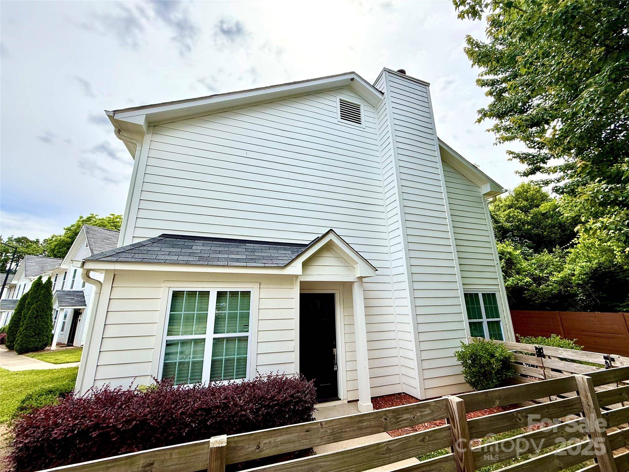1519 Briar Creek RD #B, Charlotte, NC 28205