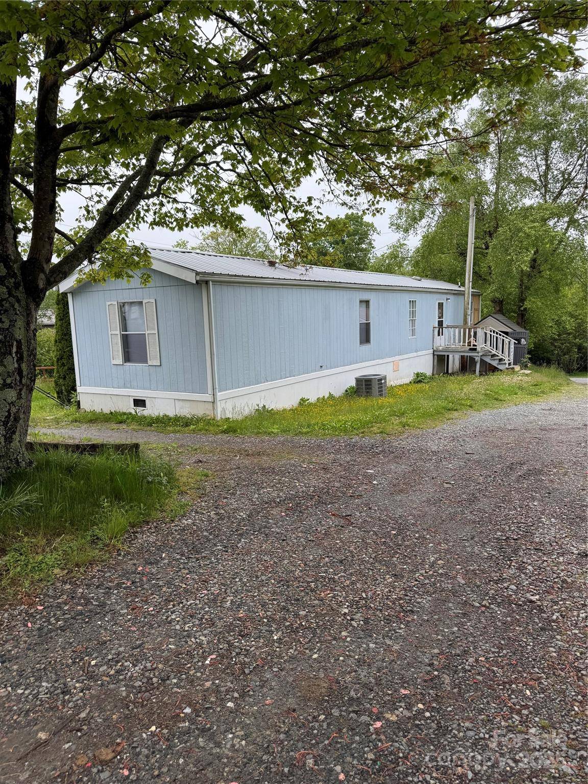 417 Cranberry ST, Newland, NC 28657