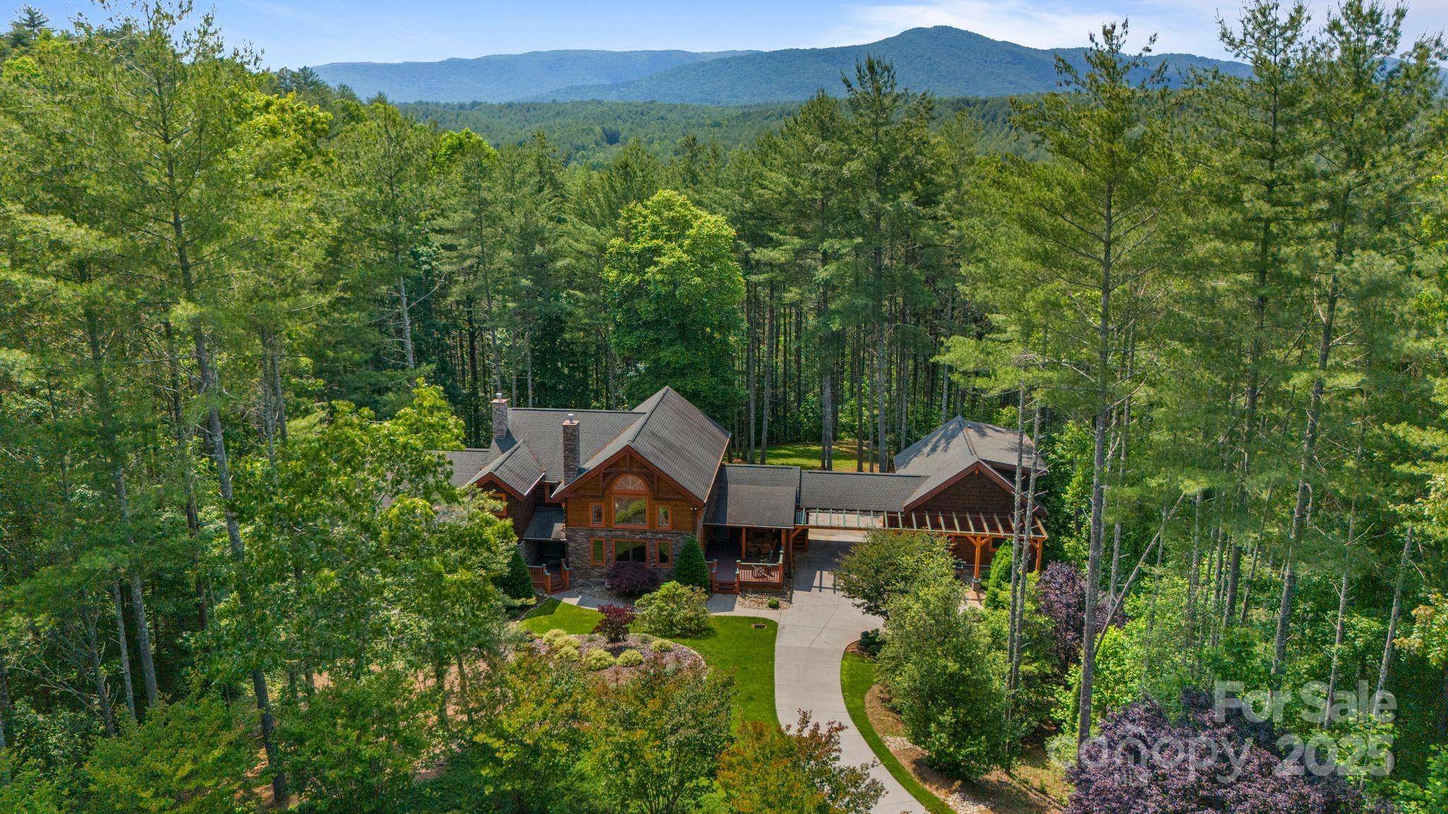 5626 Rocky Falls LN, Lenoir, NC 28645