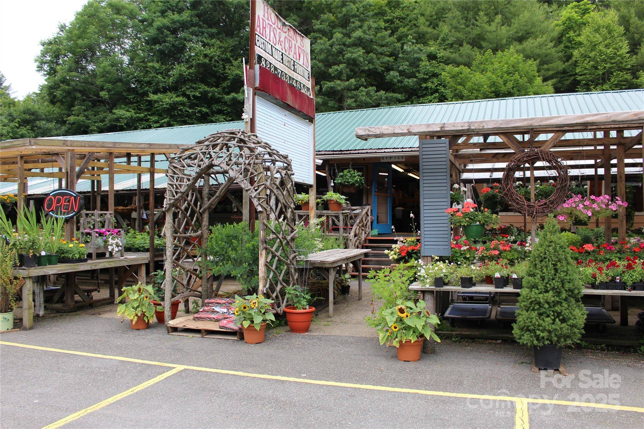 4294 Linville Falls HWY, Newland, NC 28657