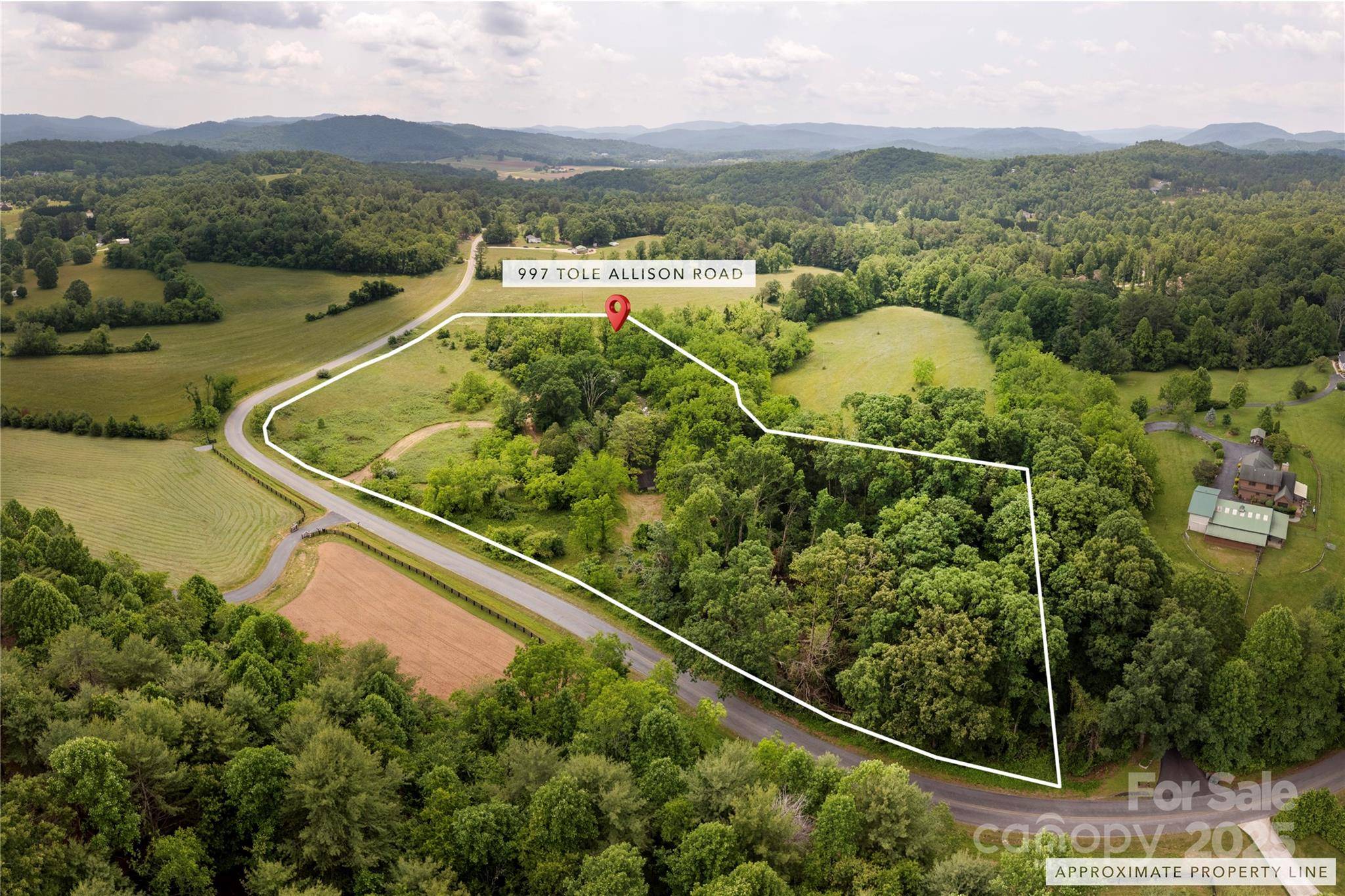 997 Tole Allison RD, Mills River, NC 28759