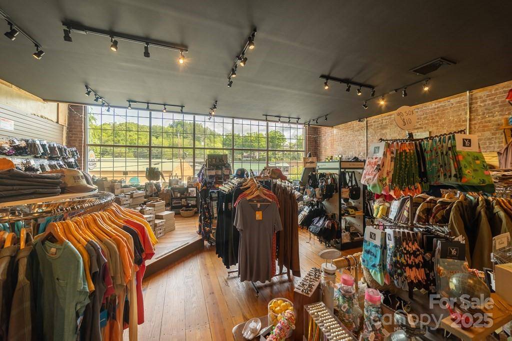 562 W Main ST, Sylva, NC 28779