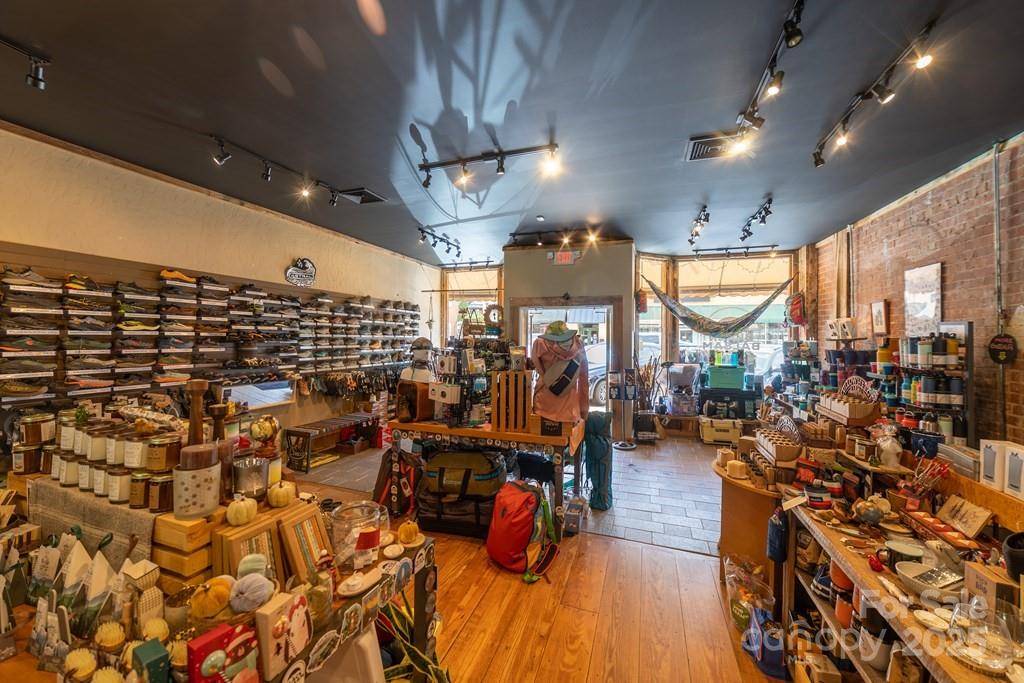 562 W Main ST, Sylva, NC 28779
