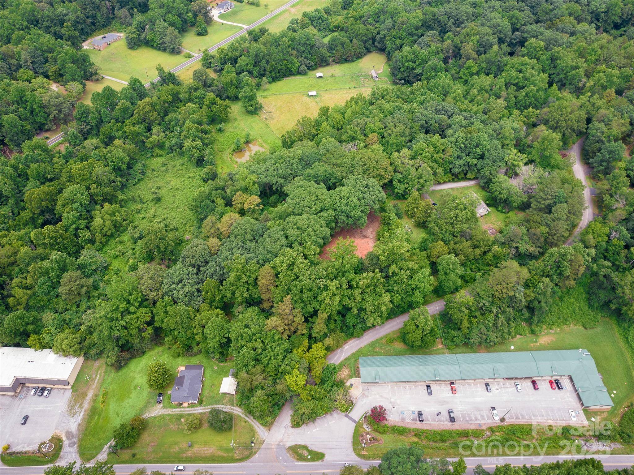 91 Ford Ridge LN, Columbus, NC 28722