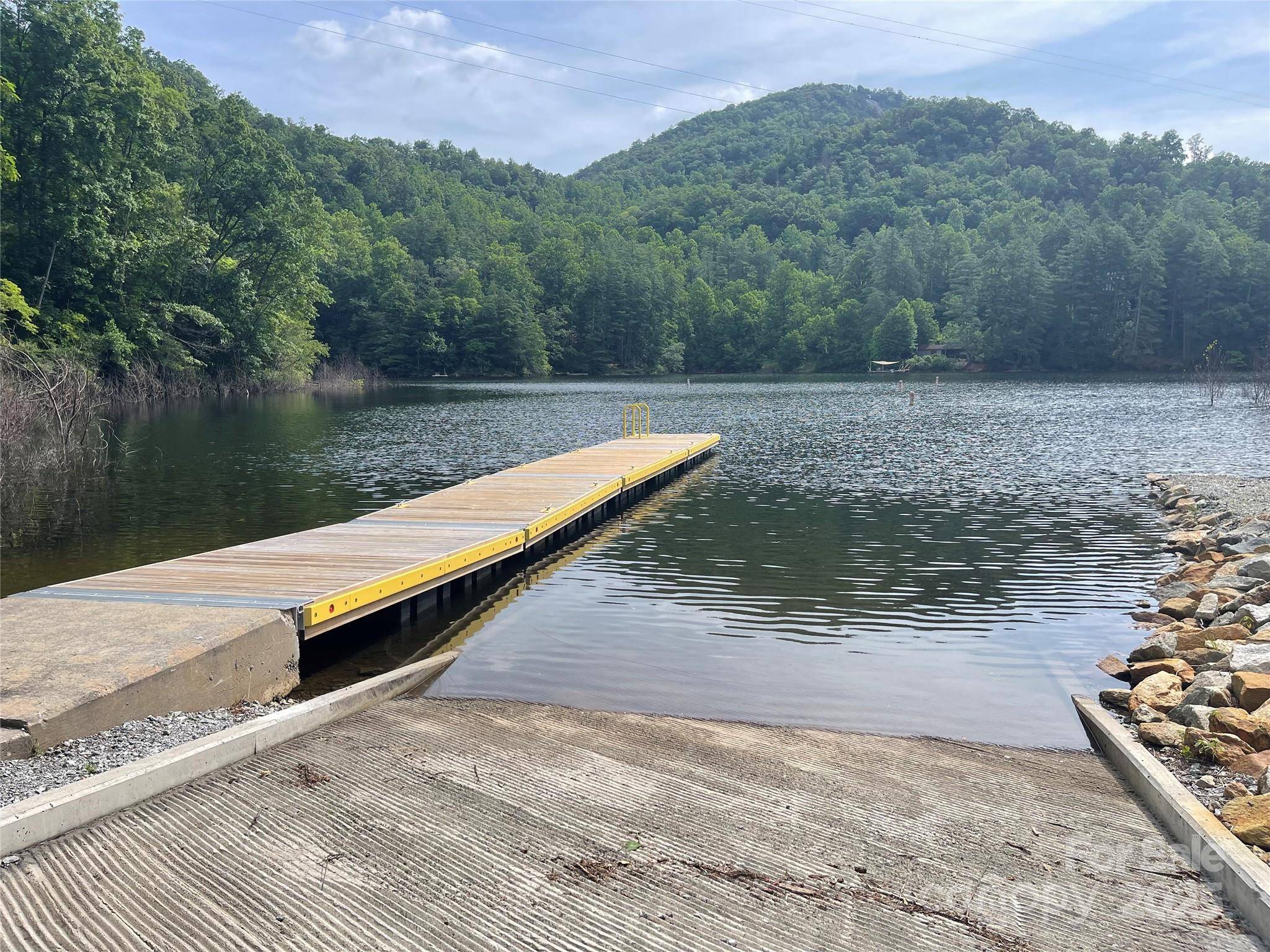 2600 Canada RD, Tuckasegee, NC 28783