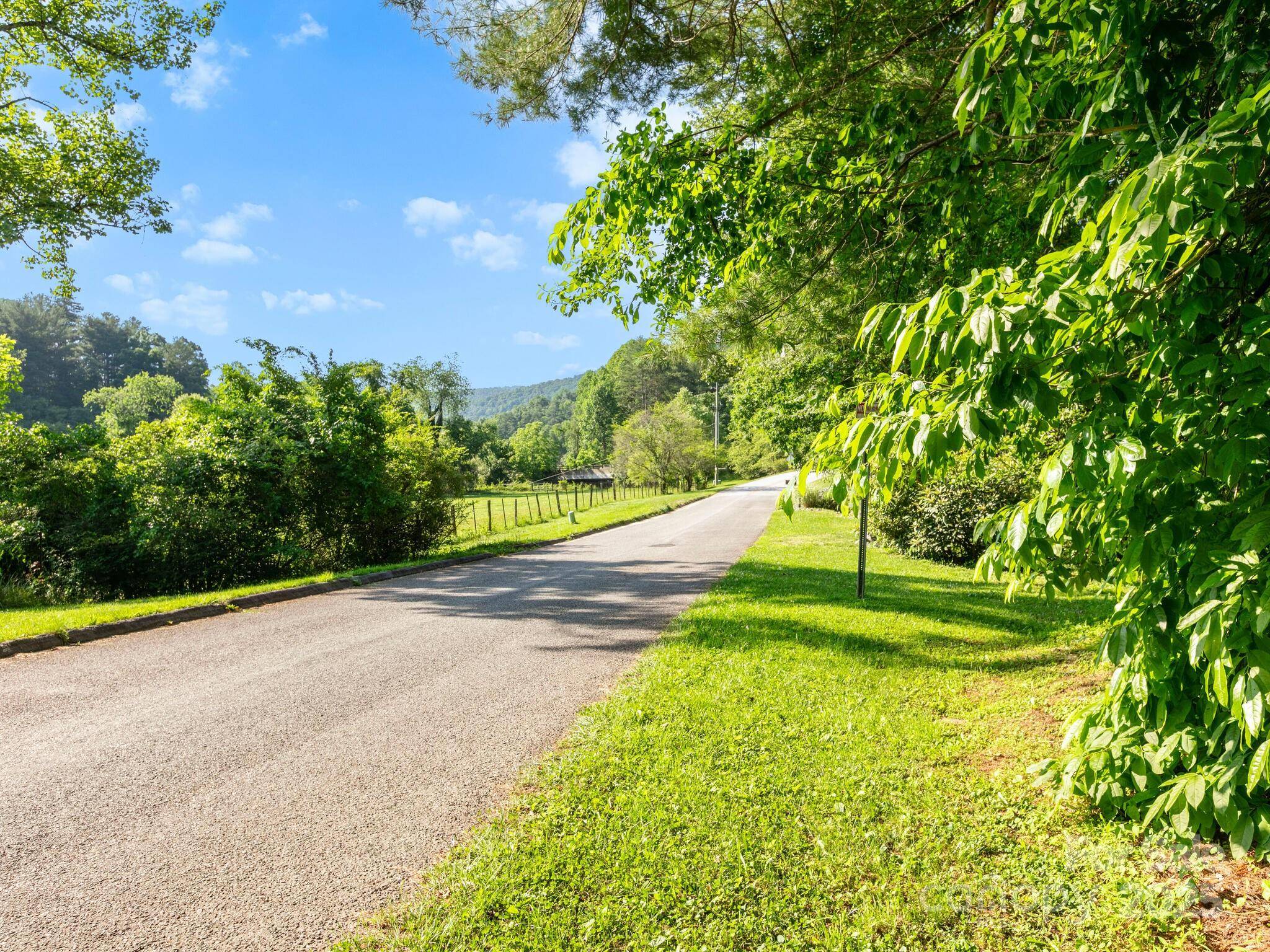 000 Old Town WAY, Hendersonville, NC 28739