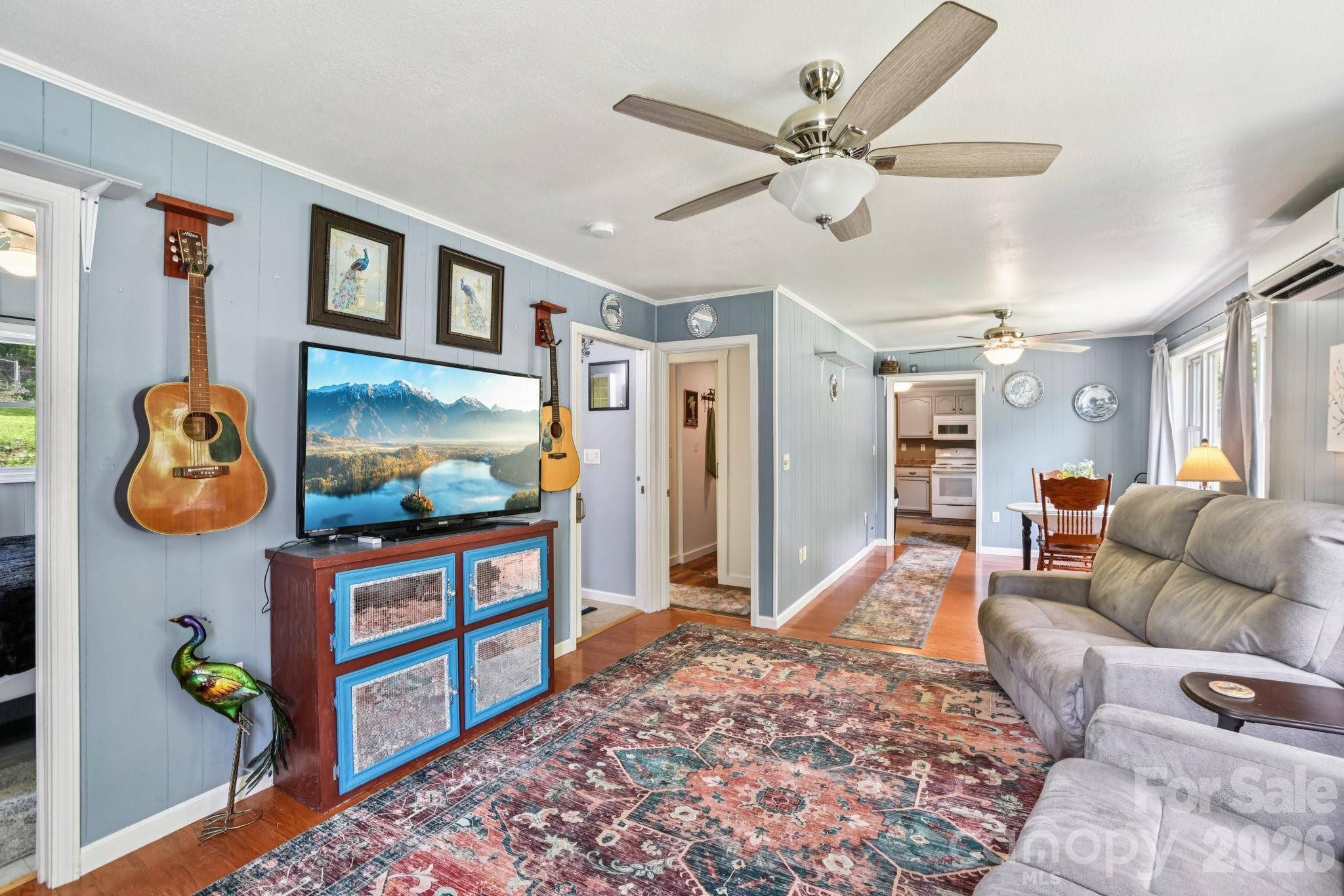 19 Lockman RD, Maggie Valley, NC 28751